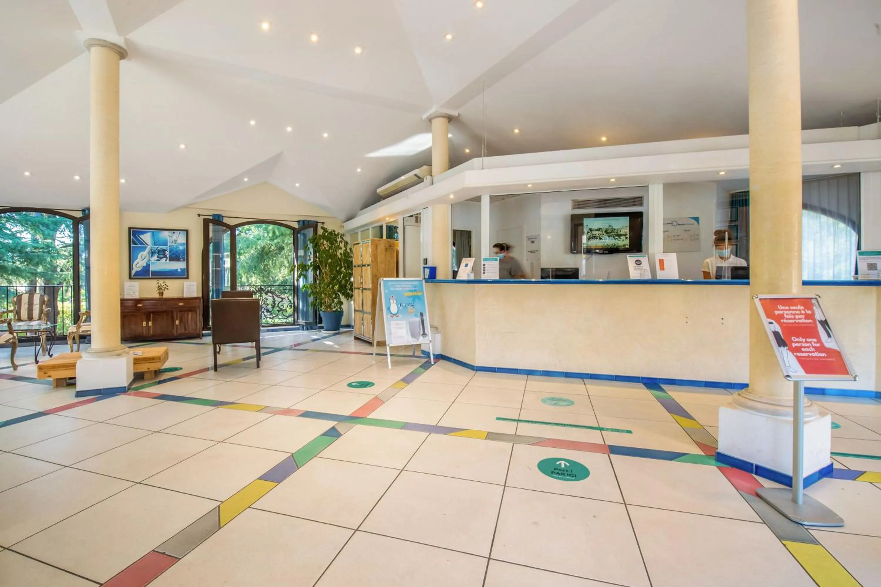 Property building in Résidence Pierre & Vacances Les Parcs de Grimaud