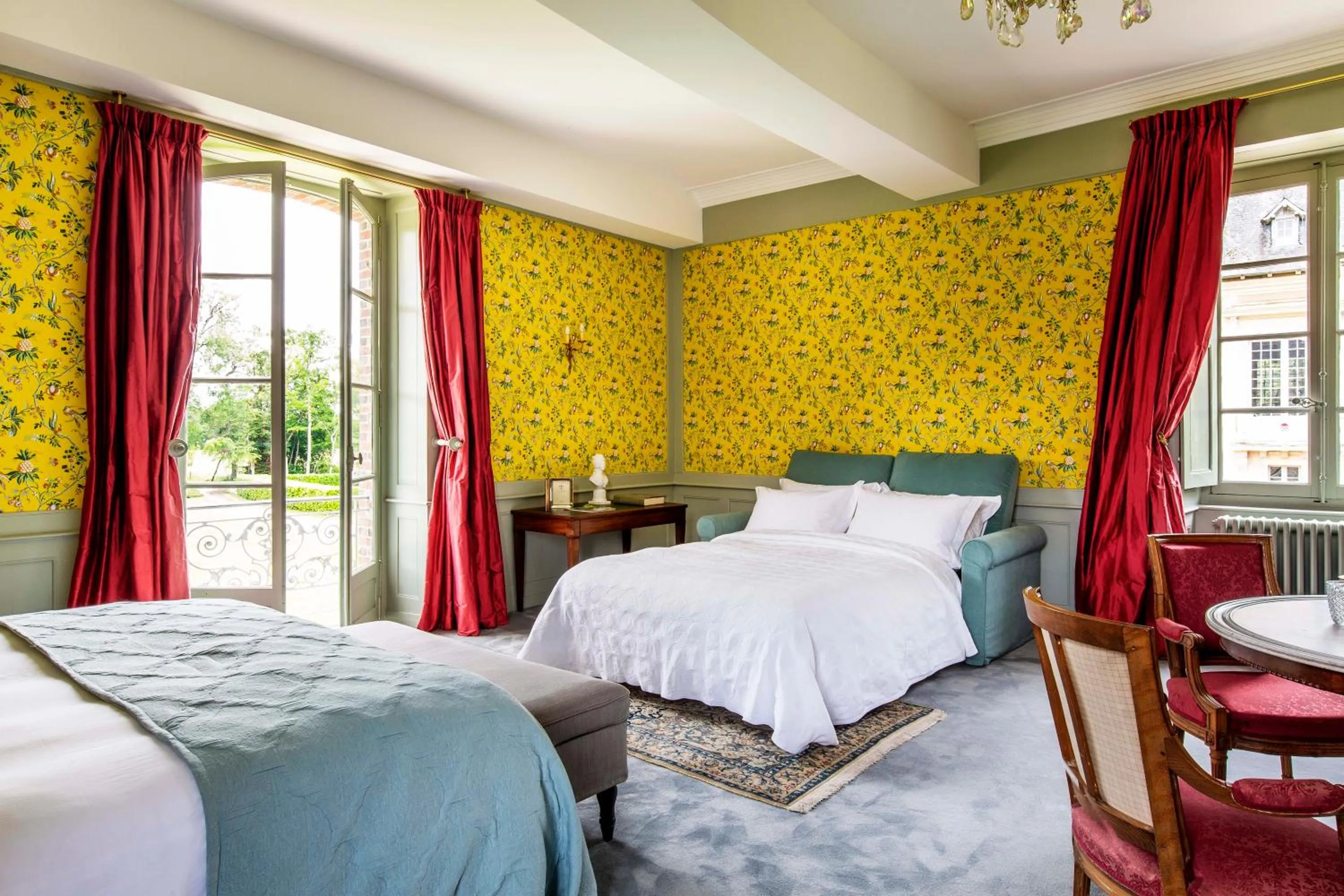 Bed in Chateau de la Villedubois