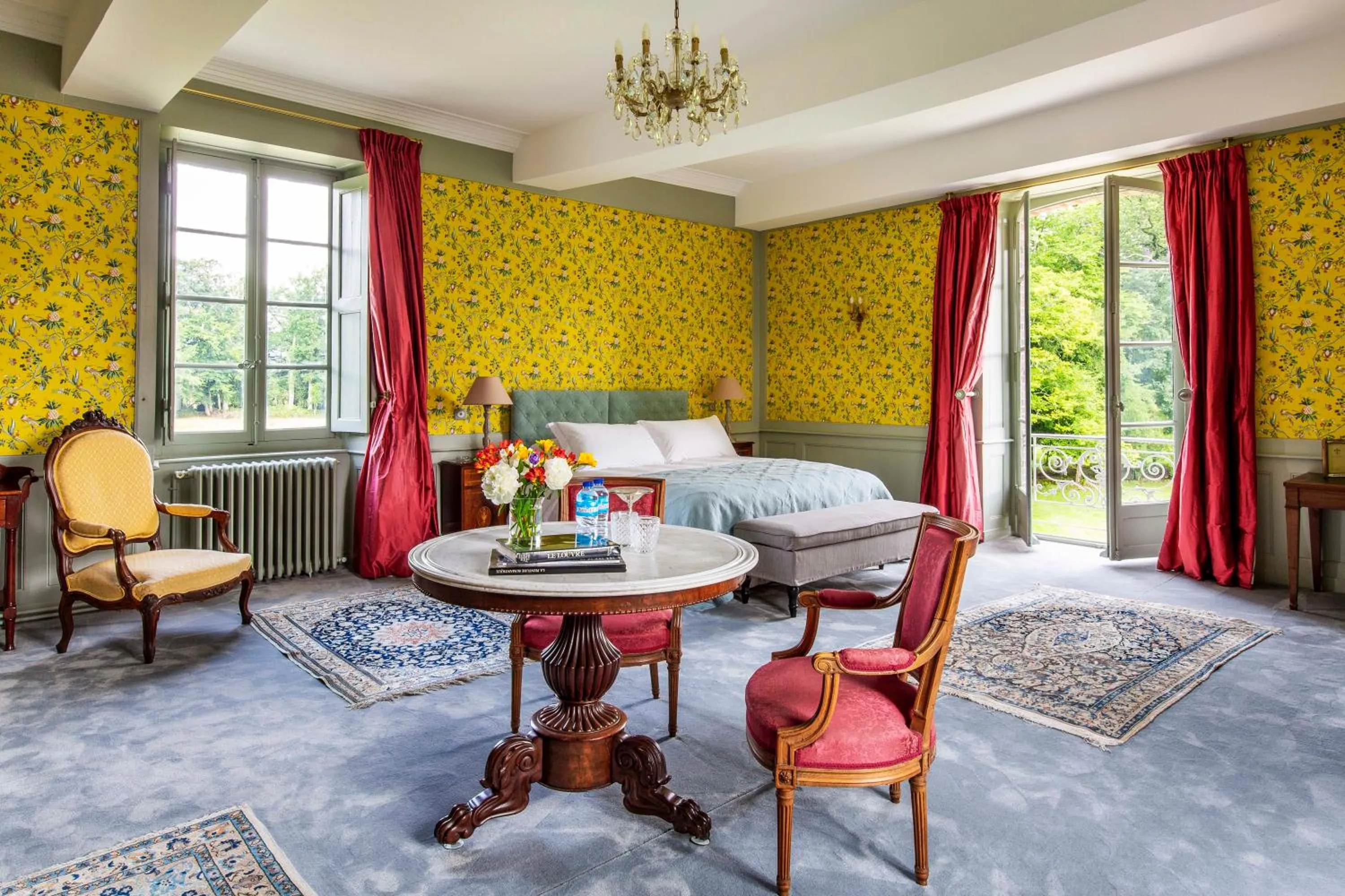 Bed in Chateau de la Villedubois