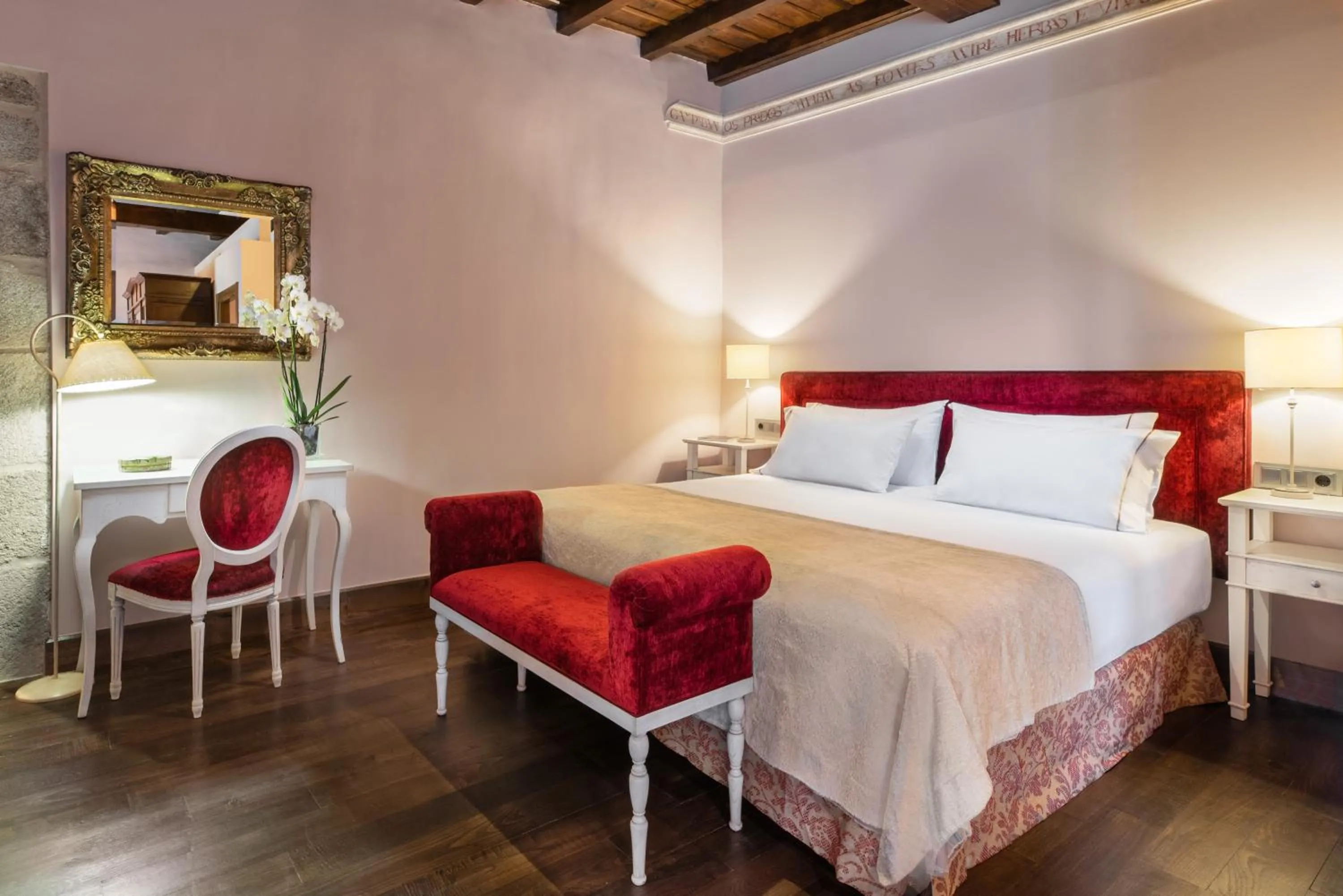 Bed in Áurea Palacio de Sober by Eurostars Hotel Company