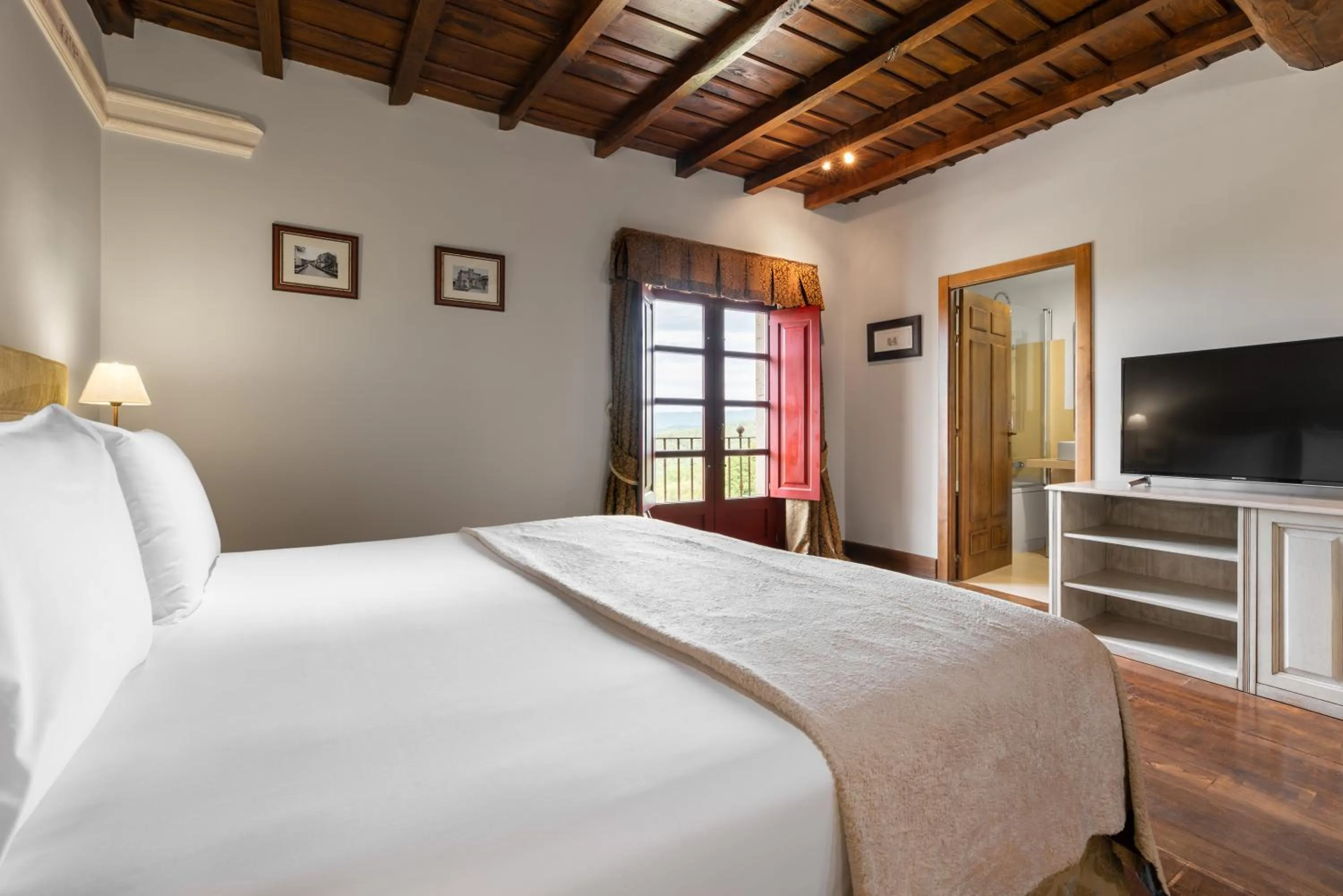 Bed in Áurea Palacio de Sober by Eurostars Hotel Company