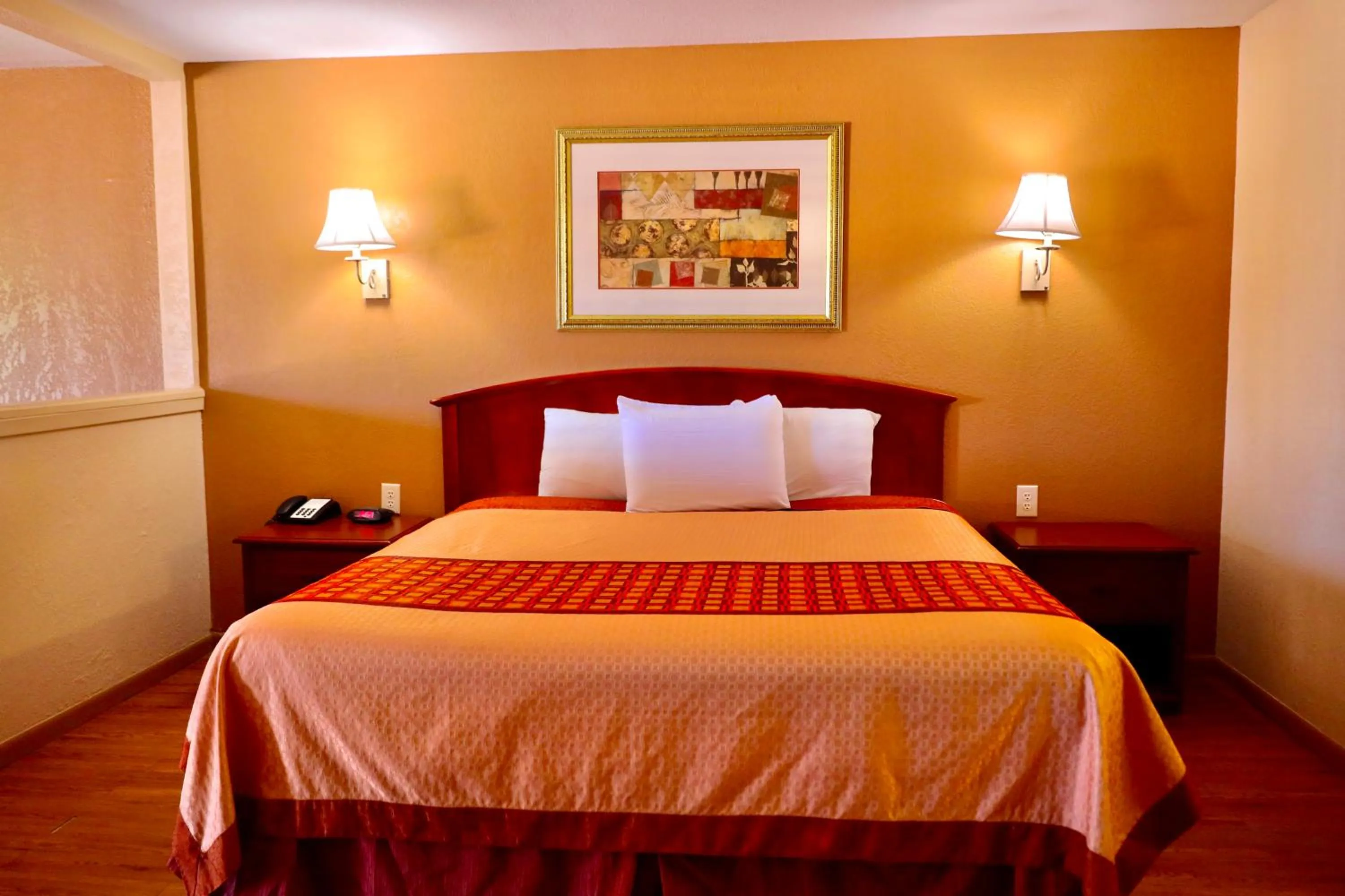 Bedroom, Bed in Regency Inn & Suites