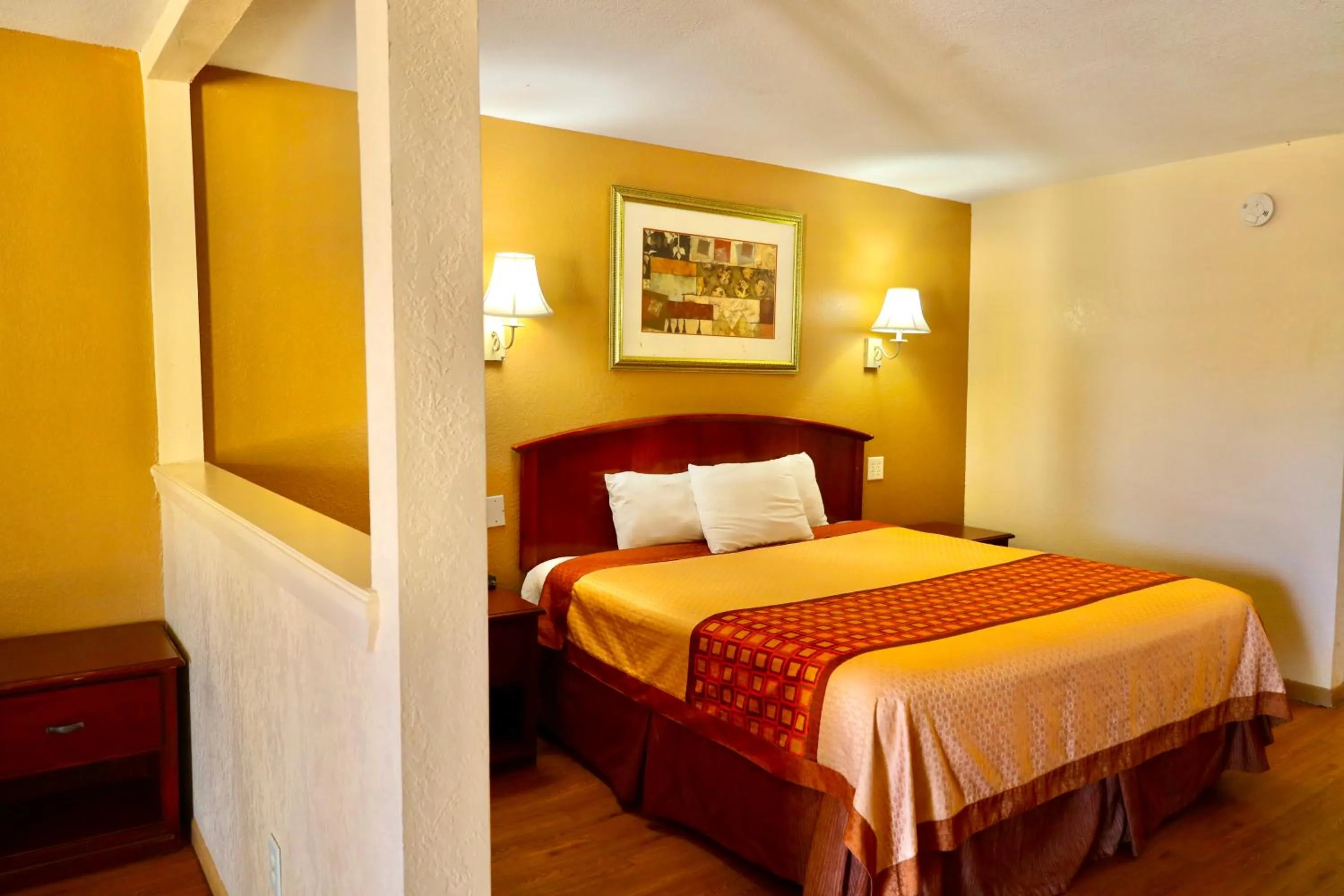 Bedroom, Bed in Regency Inn & Suites