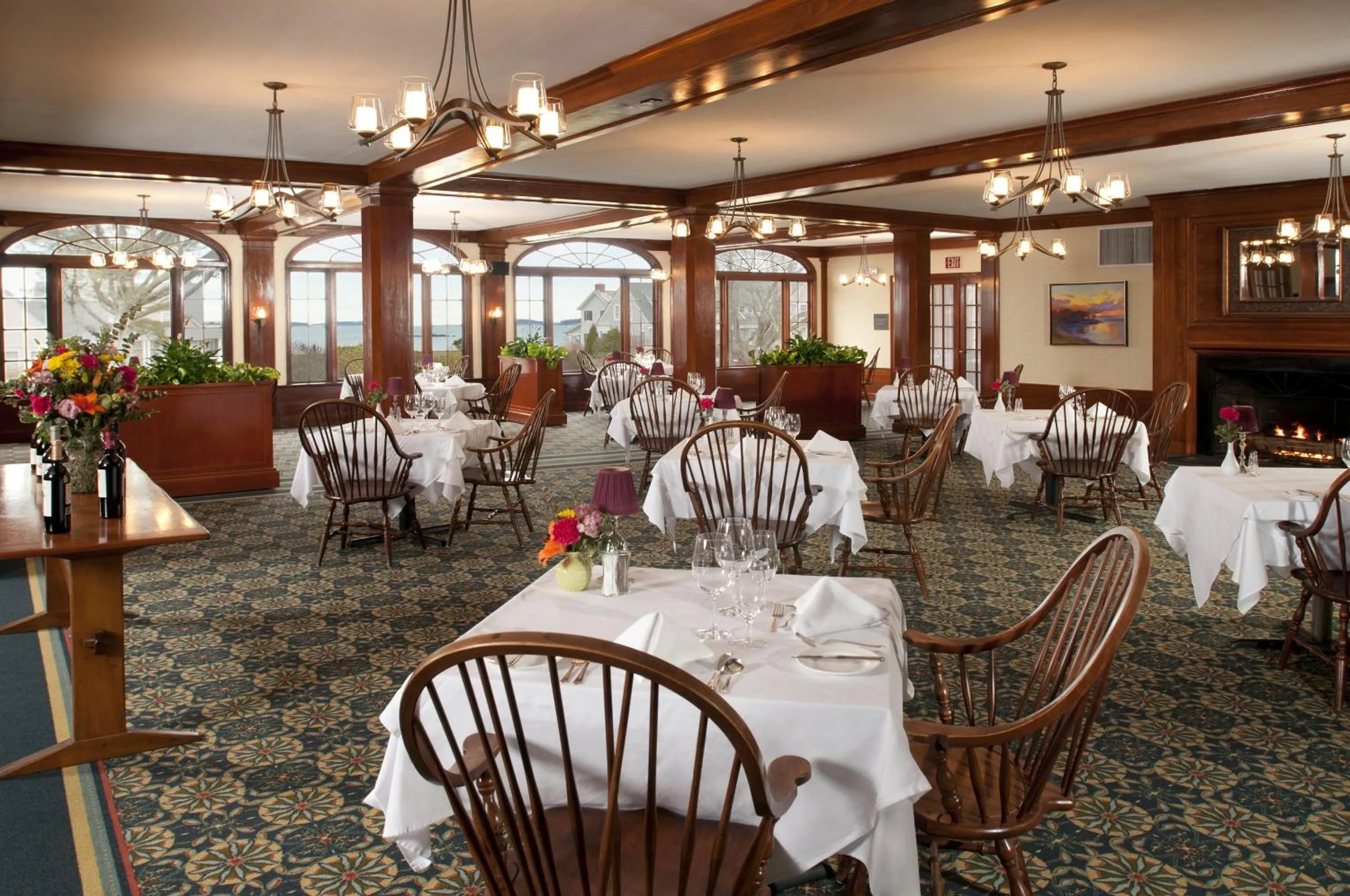 Restaurant/places to eat in Black Point Inn