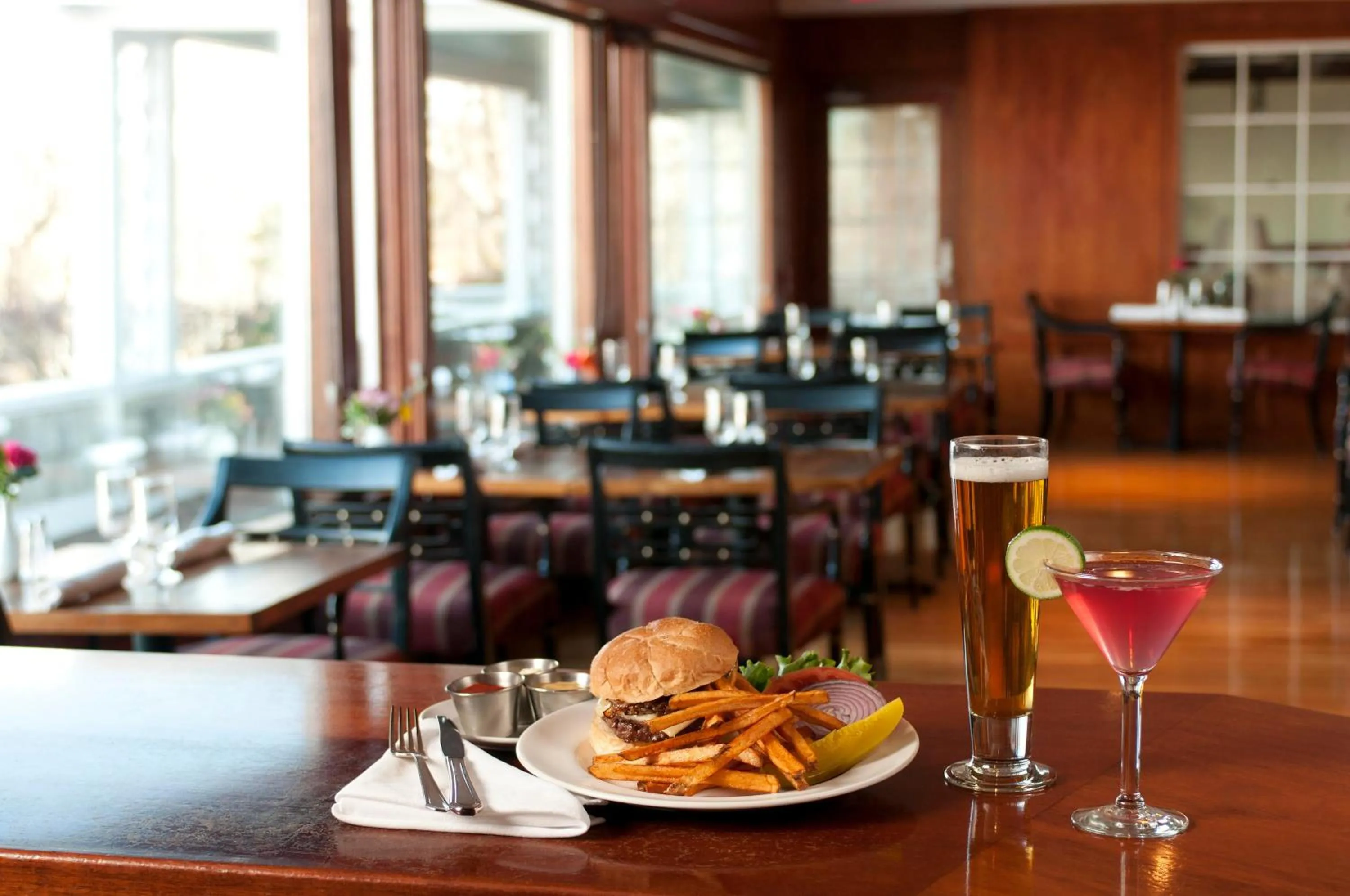 Restaurant/places to eat in Black Point Inn