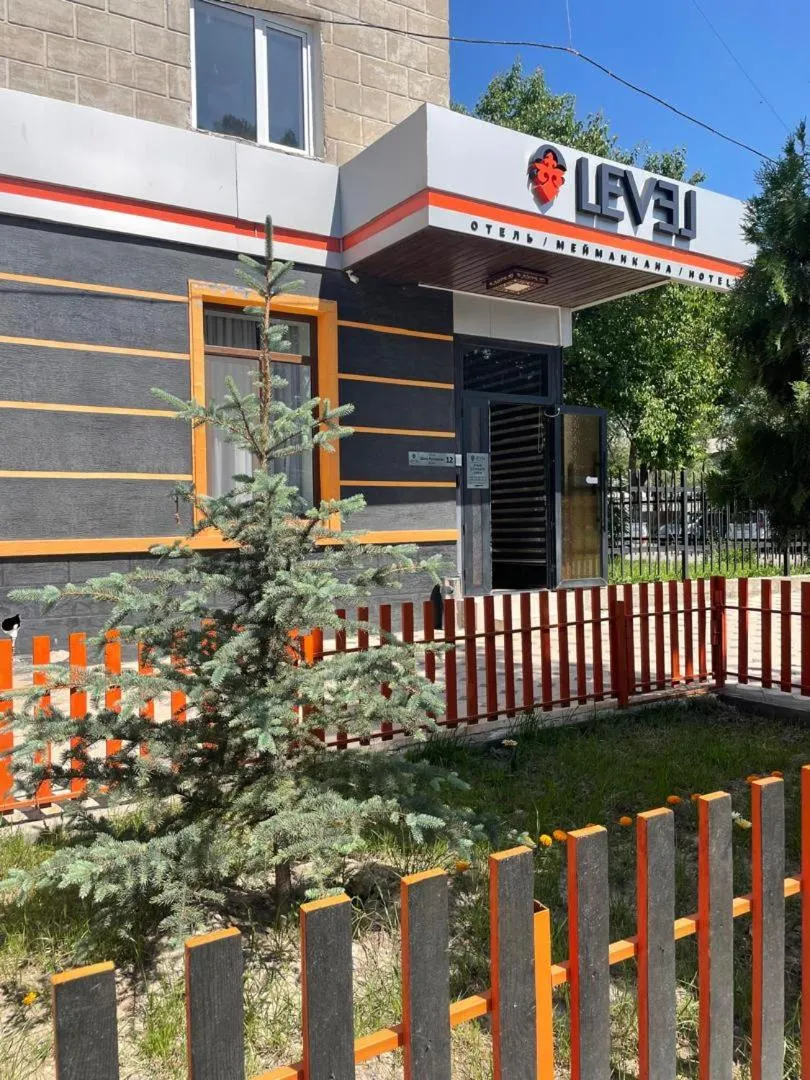 Level hotel Osh