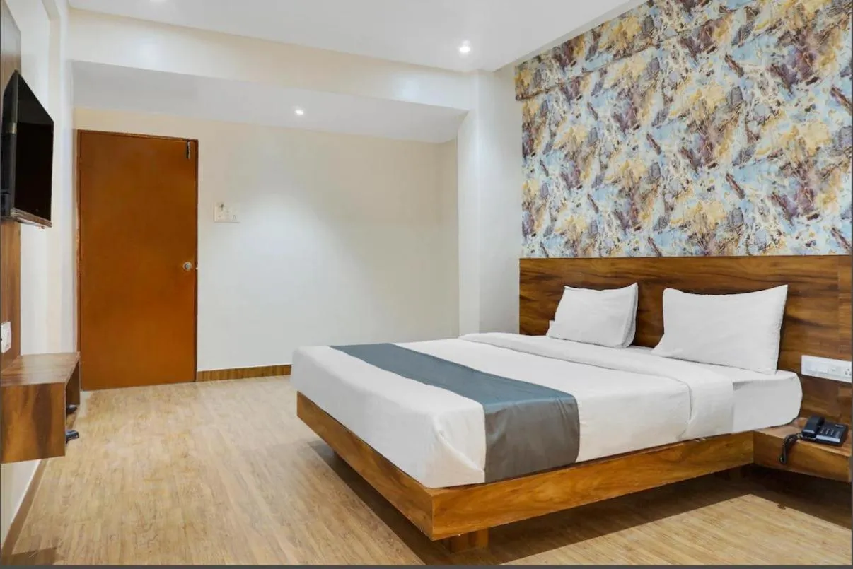 Bed in Omkar Executive