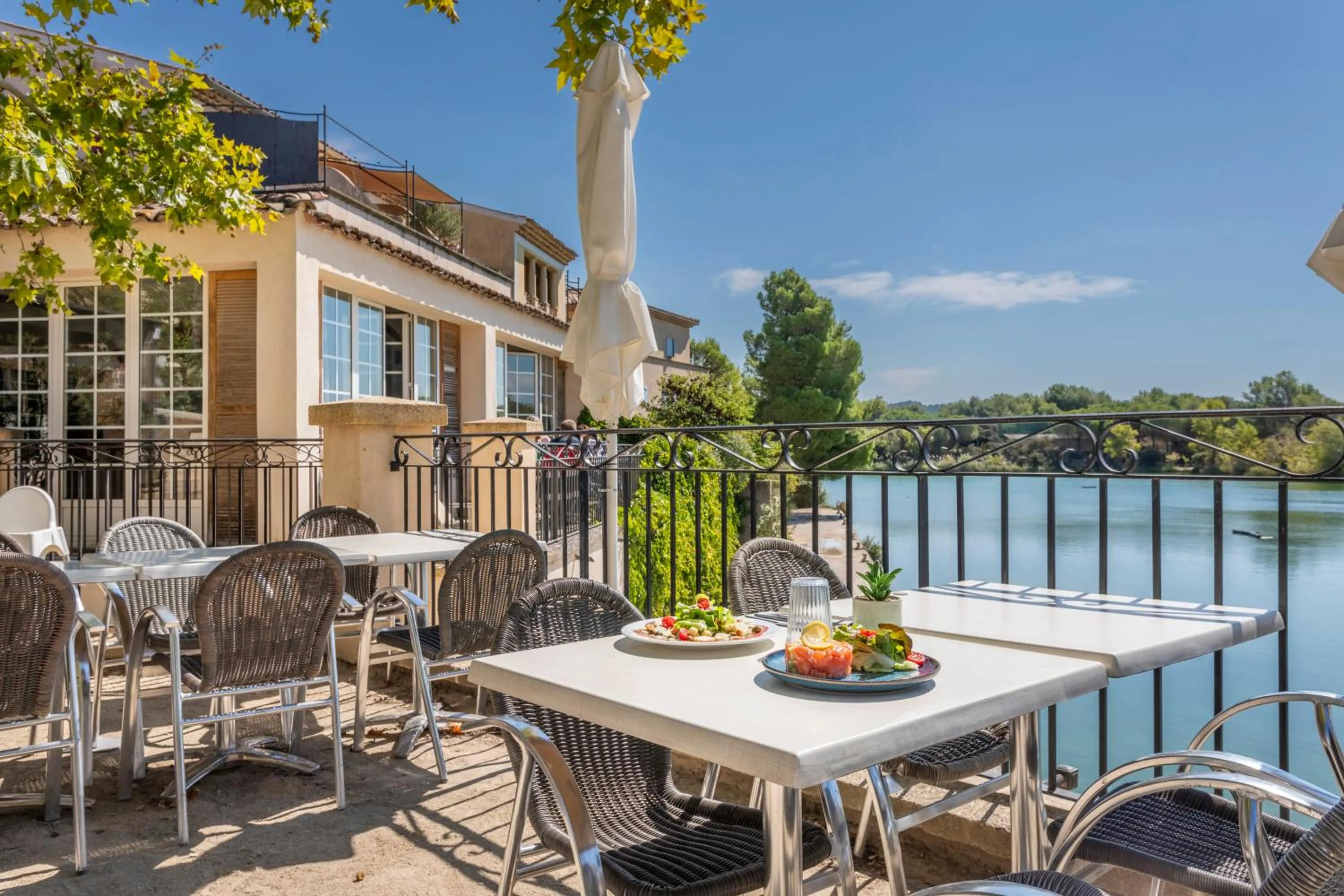 Property building in Village Pierre & Vacances Pont Royal en Provence