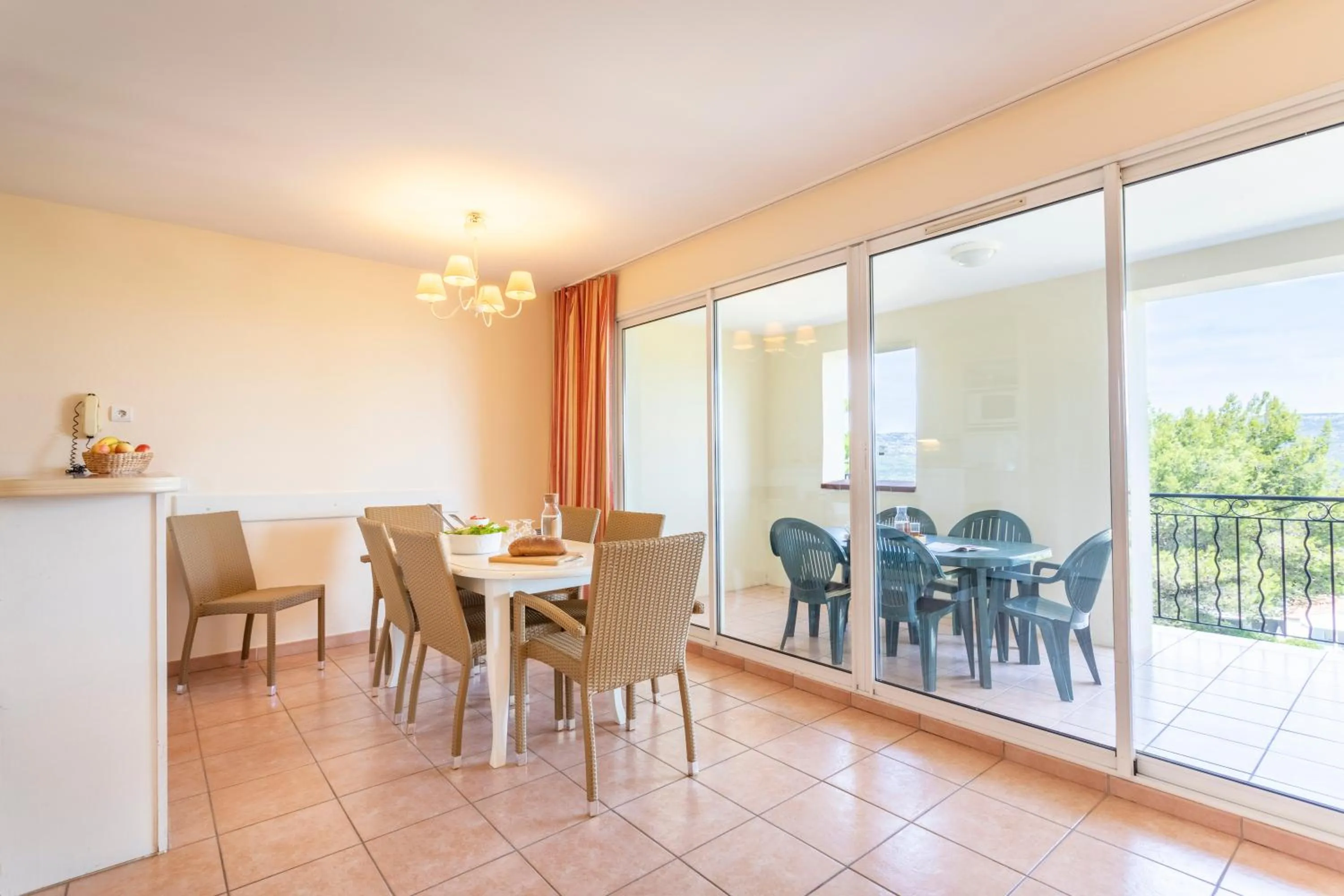 Patio in Village Pierre & Vacances Pont Royal en Provence