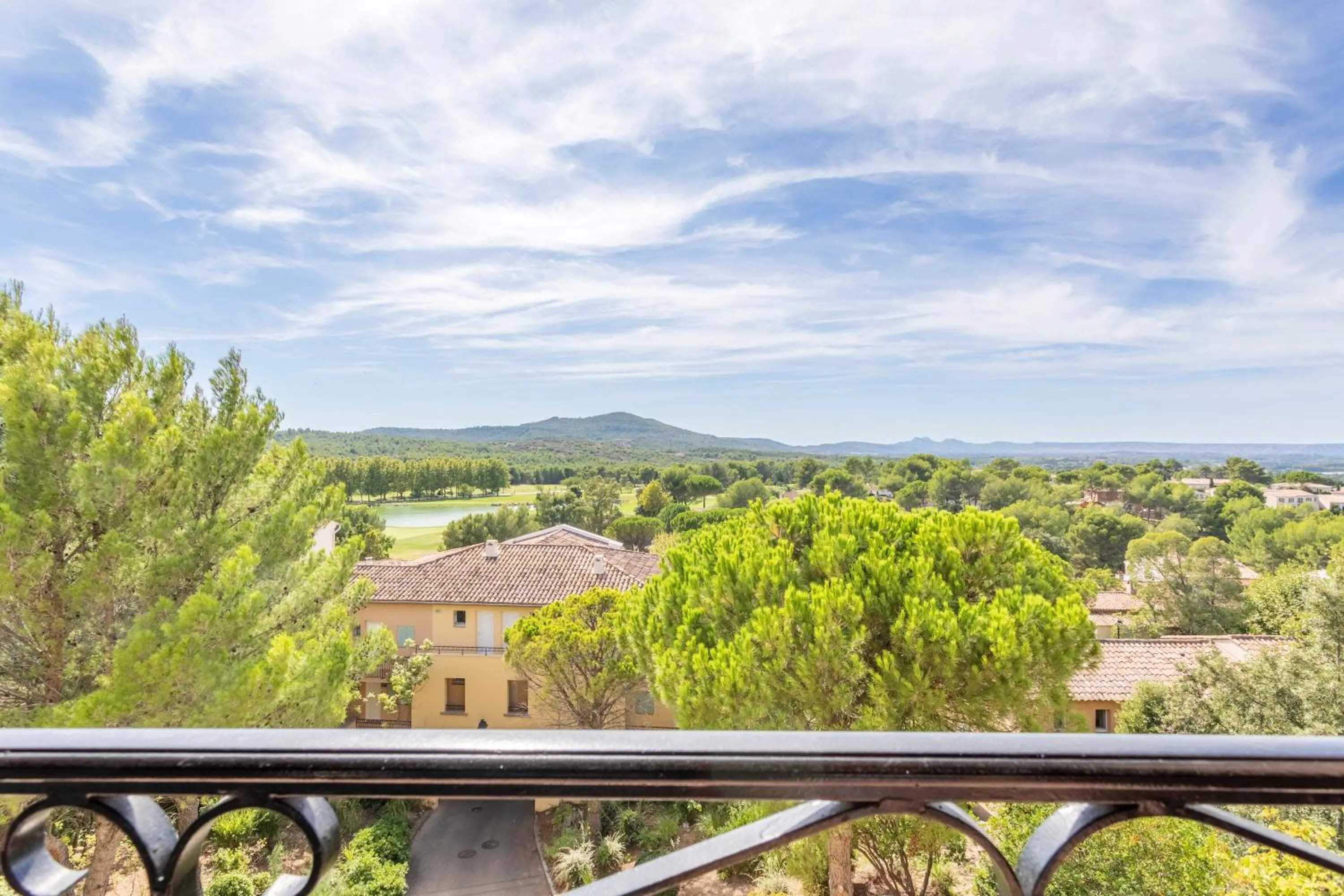 Property building in Village Pierre & Vacances Pont Royal en Provence