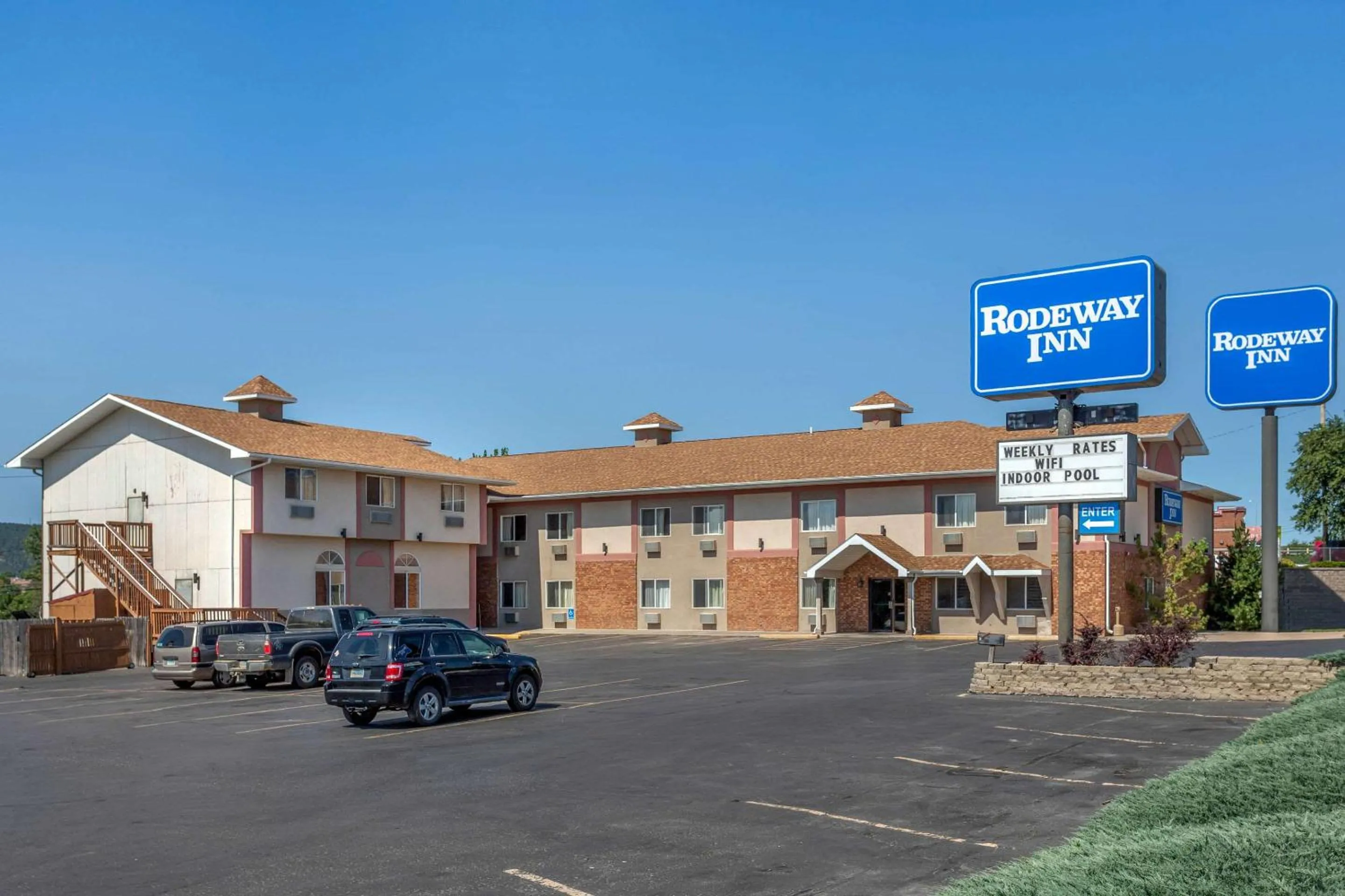 Property building in Rodeway Inn Rapid City North