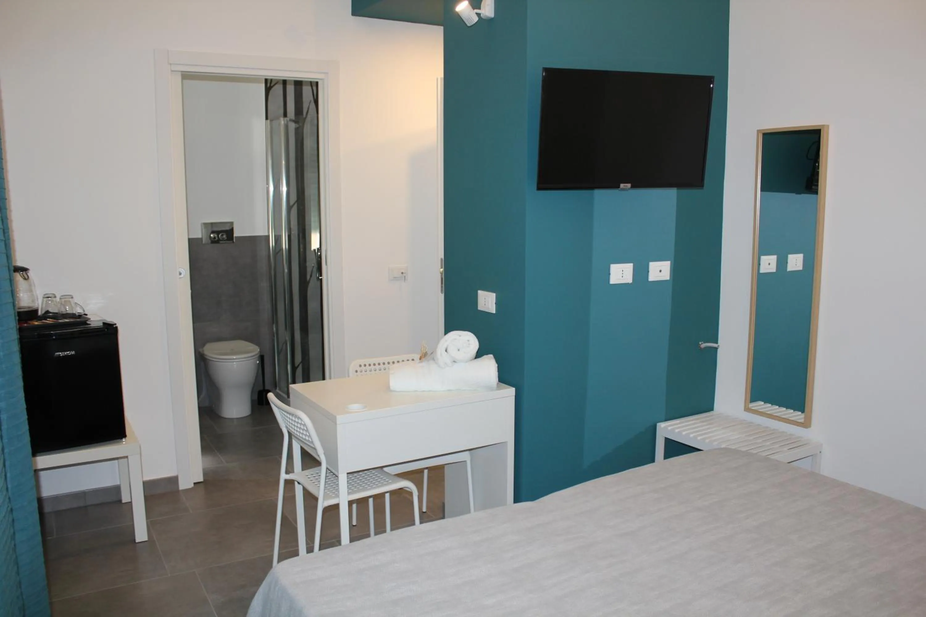 Photo of the whole room in LA FINESTRA SUL PORTO