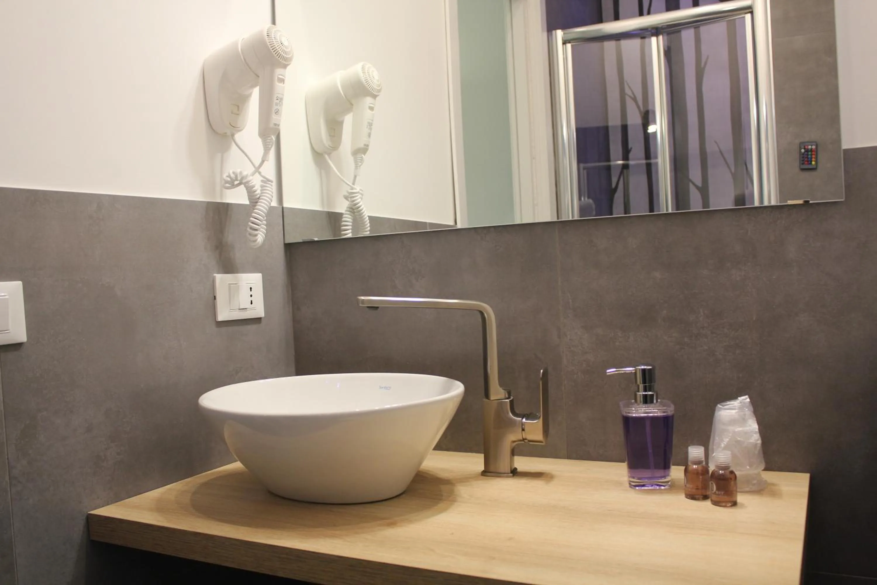 Toilet in LA FINESTRA SUL PORTO