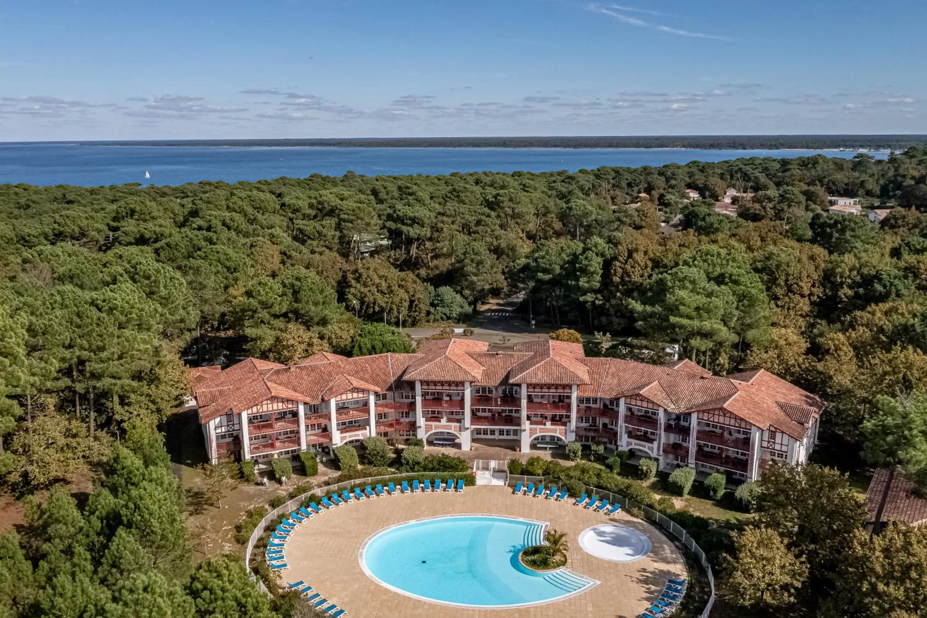 Property building in Résidence Pierre & Vacances Le Domaine de Gascogne