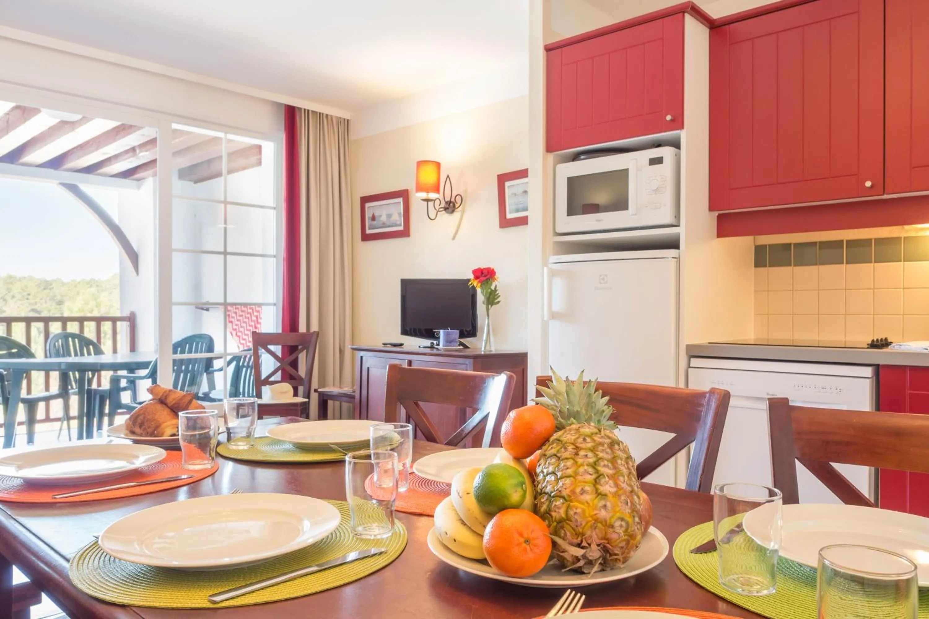 TV and multimedia in Résidence Pierre & Vacances Le Domaine de Gascogne