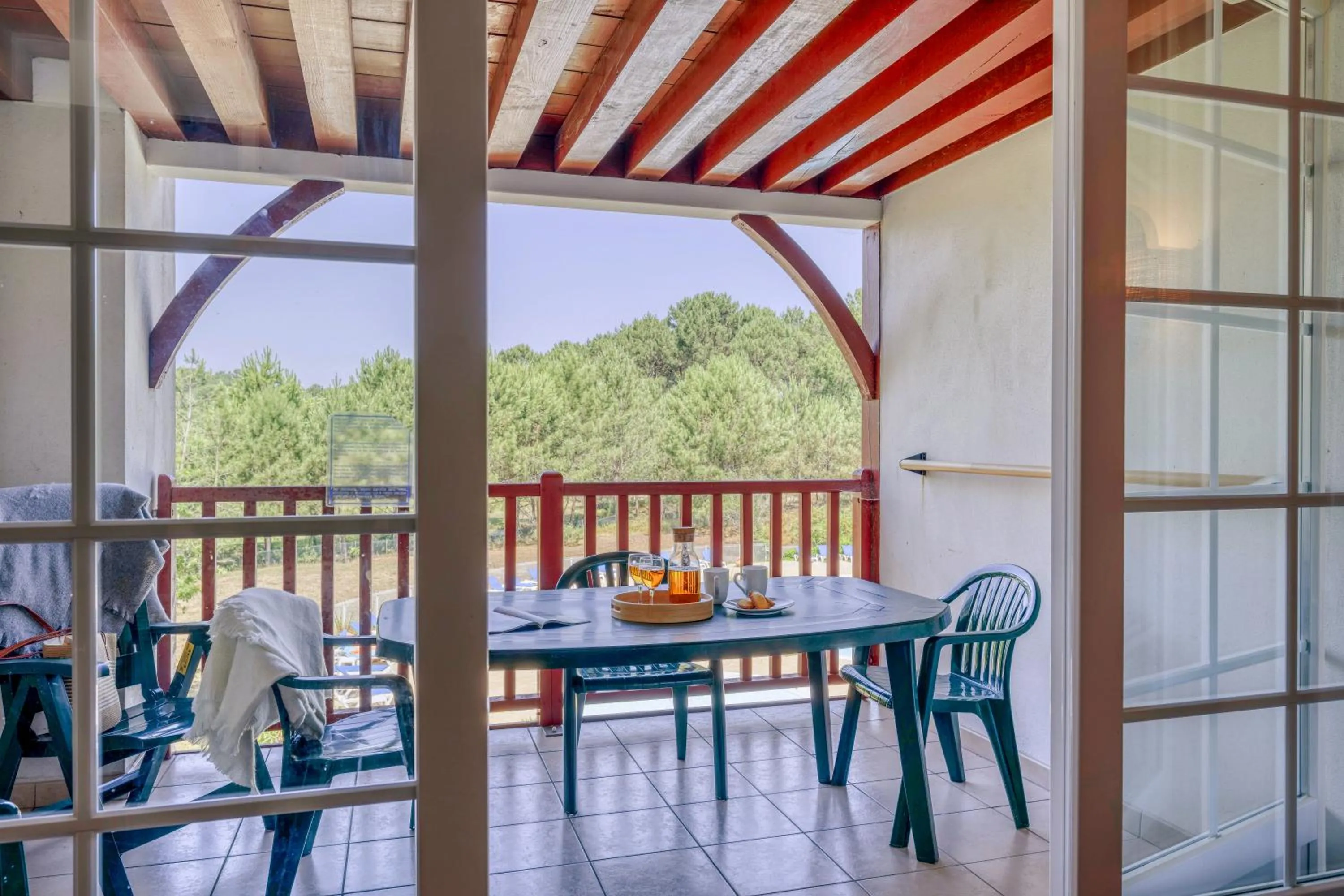 Patio in Résidence Pierre & Vacances Le Domaine de Gascogne