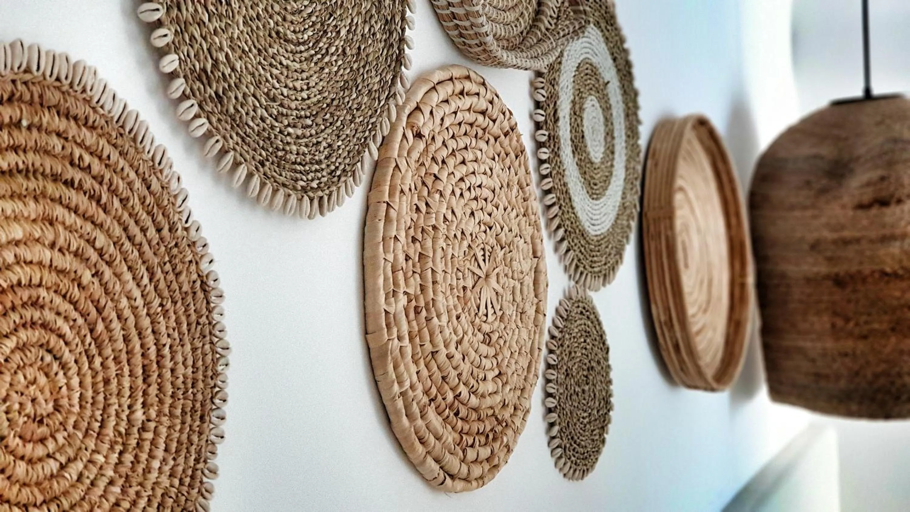 Decorative detail in Bianco Diverso Suites