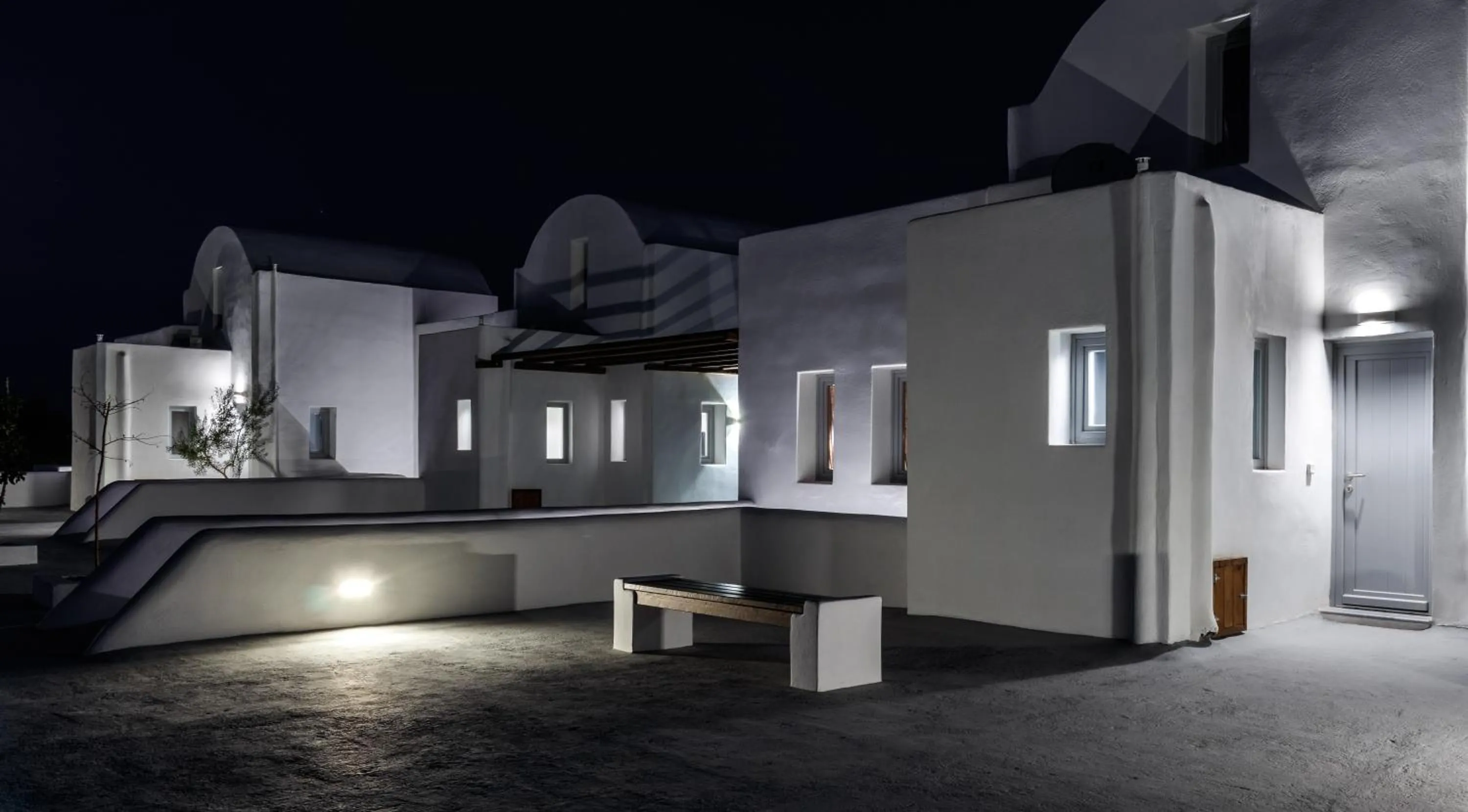 Property building in Bianco Diverso Suites