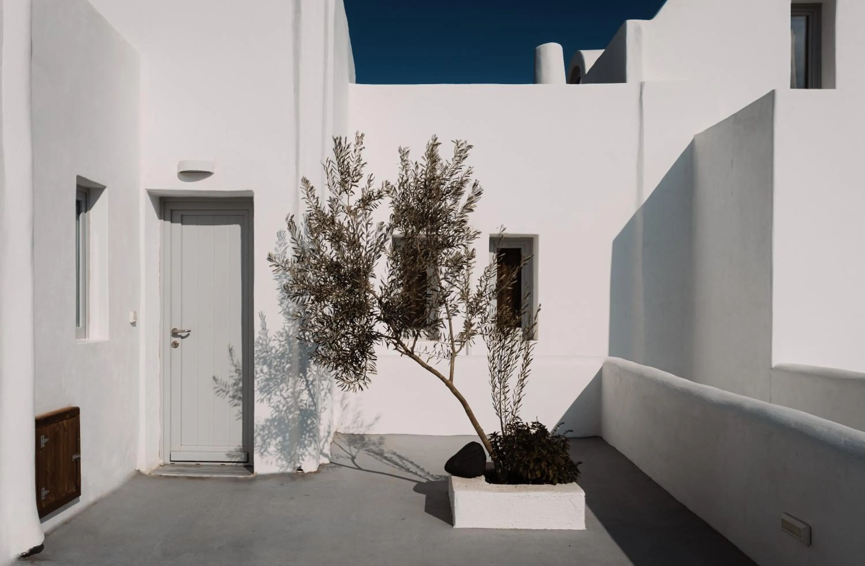 Property building in Bianco Diverso Suites