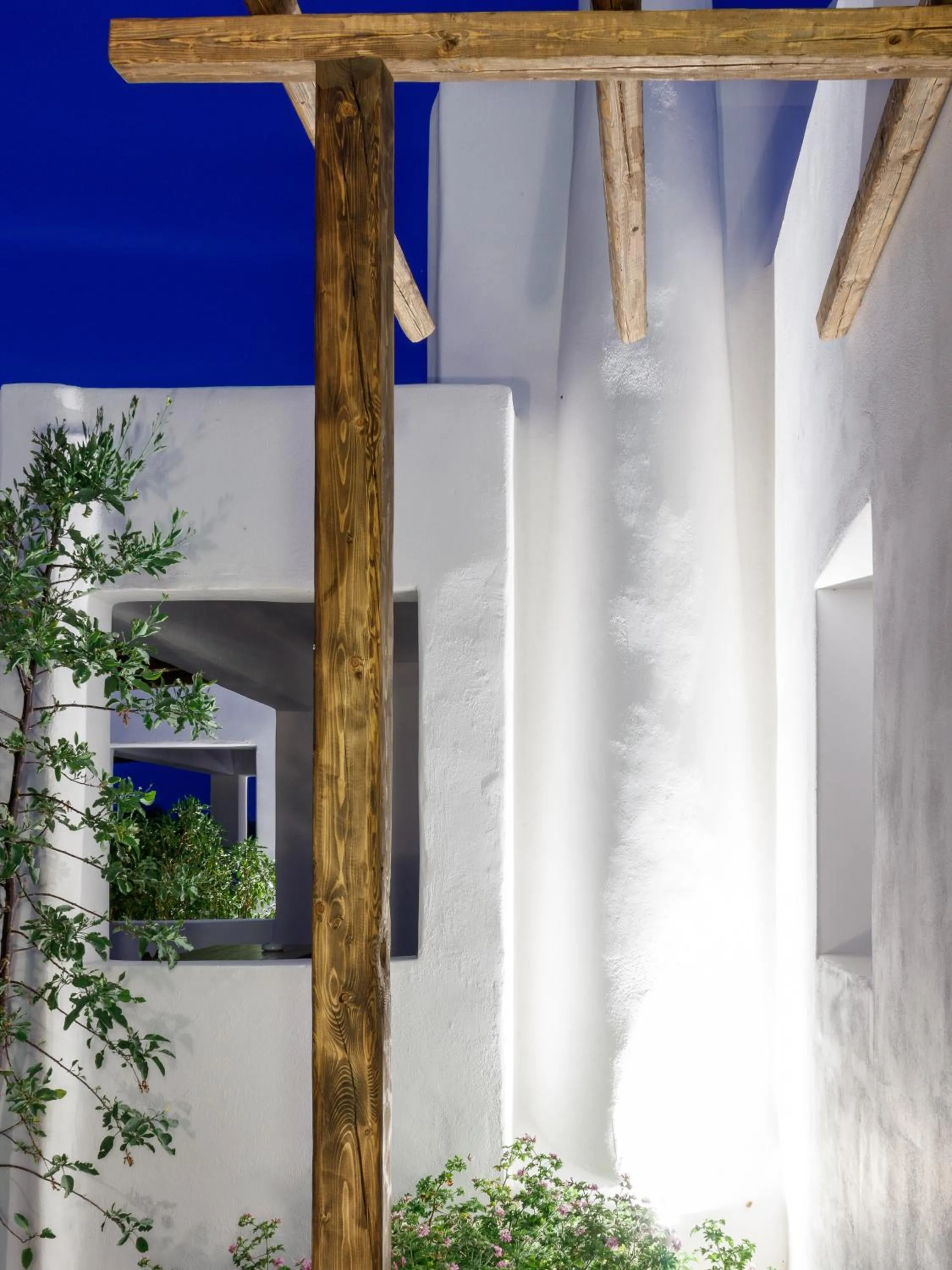 Property building in Bianco Diverso Suites