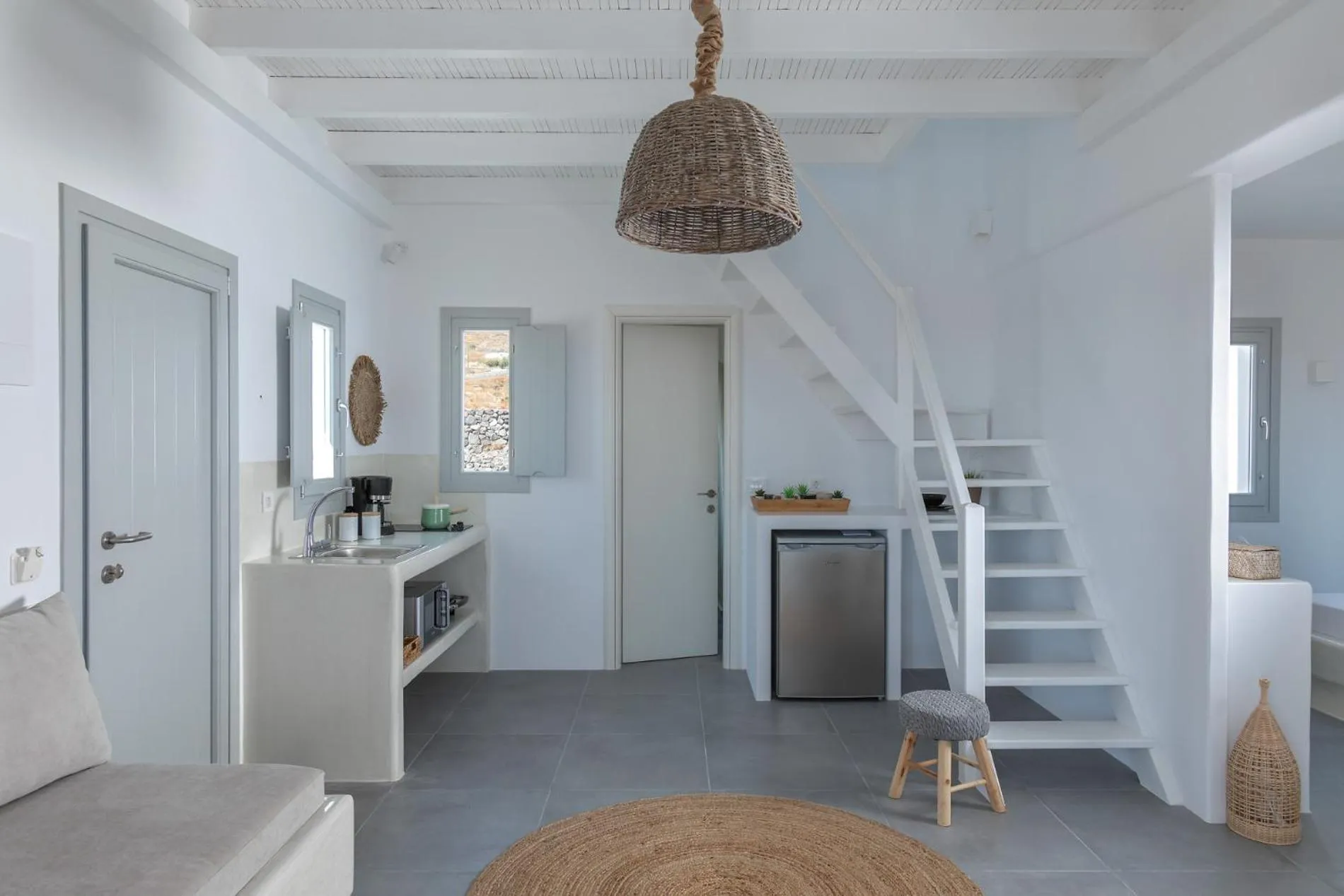 Kitchen or kitchenette in Bianco Diverso Suites
