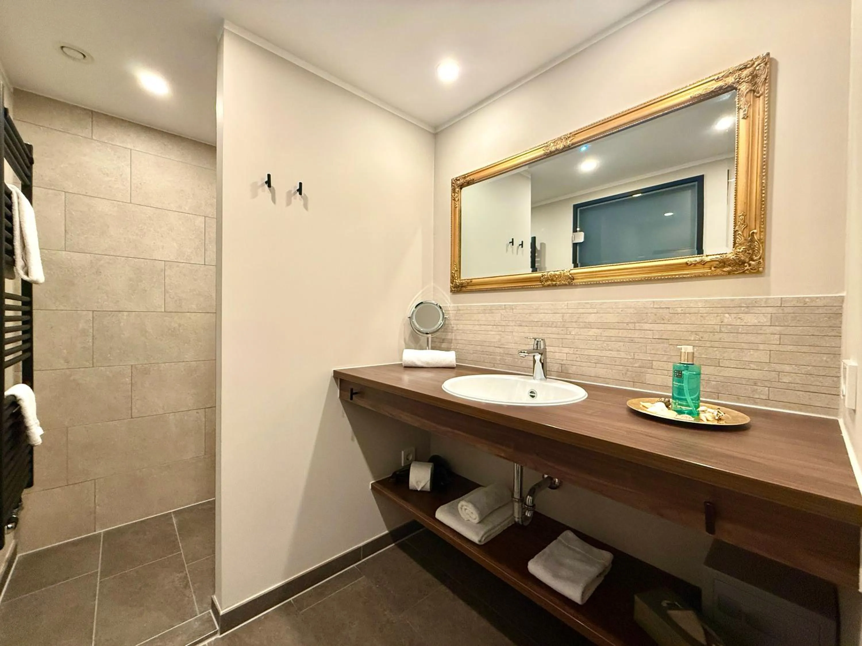 Shower in Boutique Hotel Zuckerfabrik Stuttgart