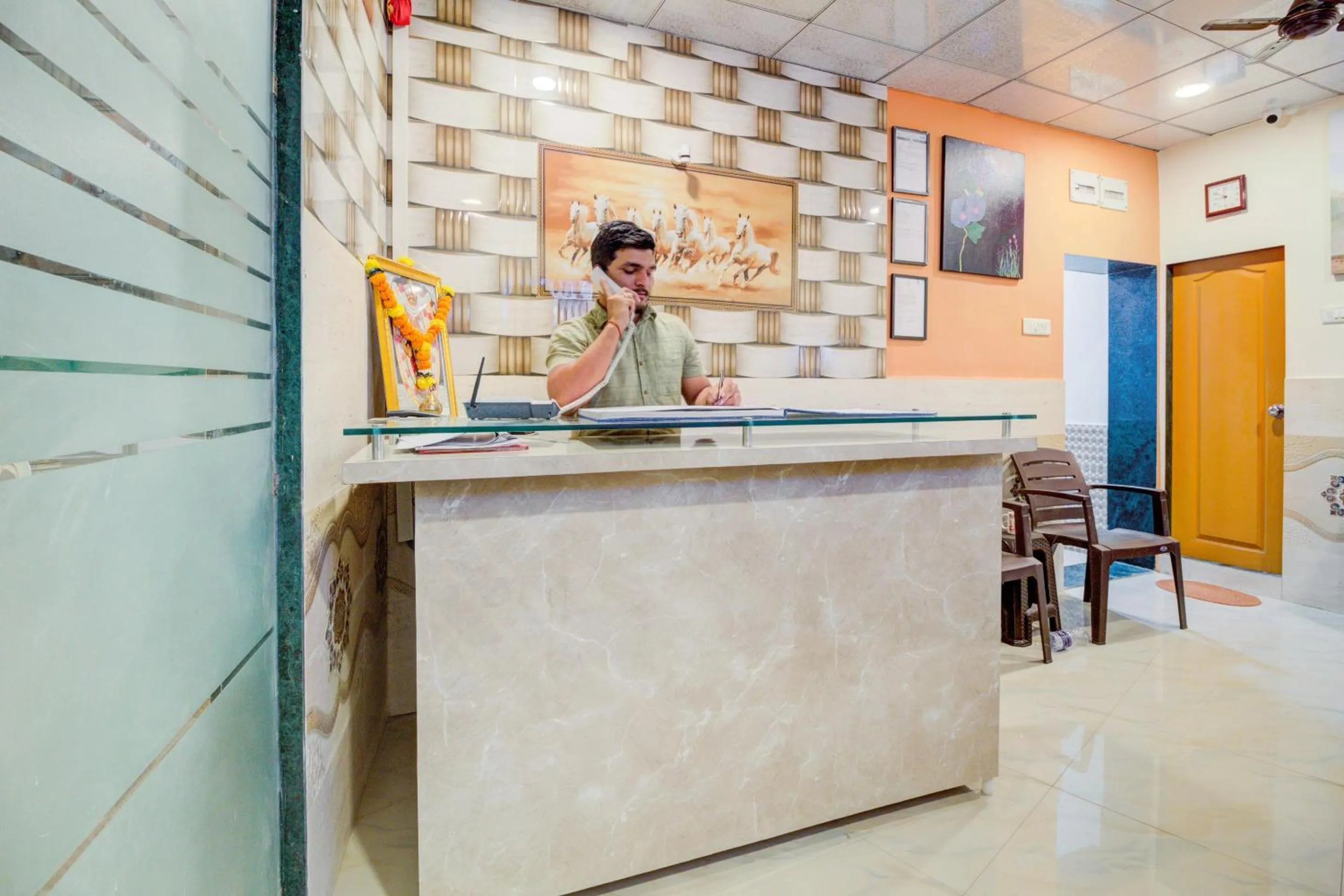 Lobby or reception in Super Hotel O Anjali Hotel