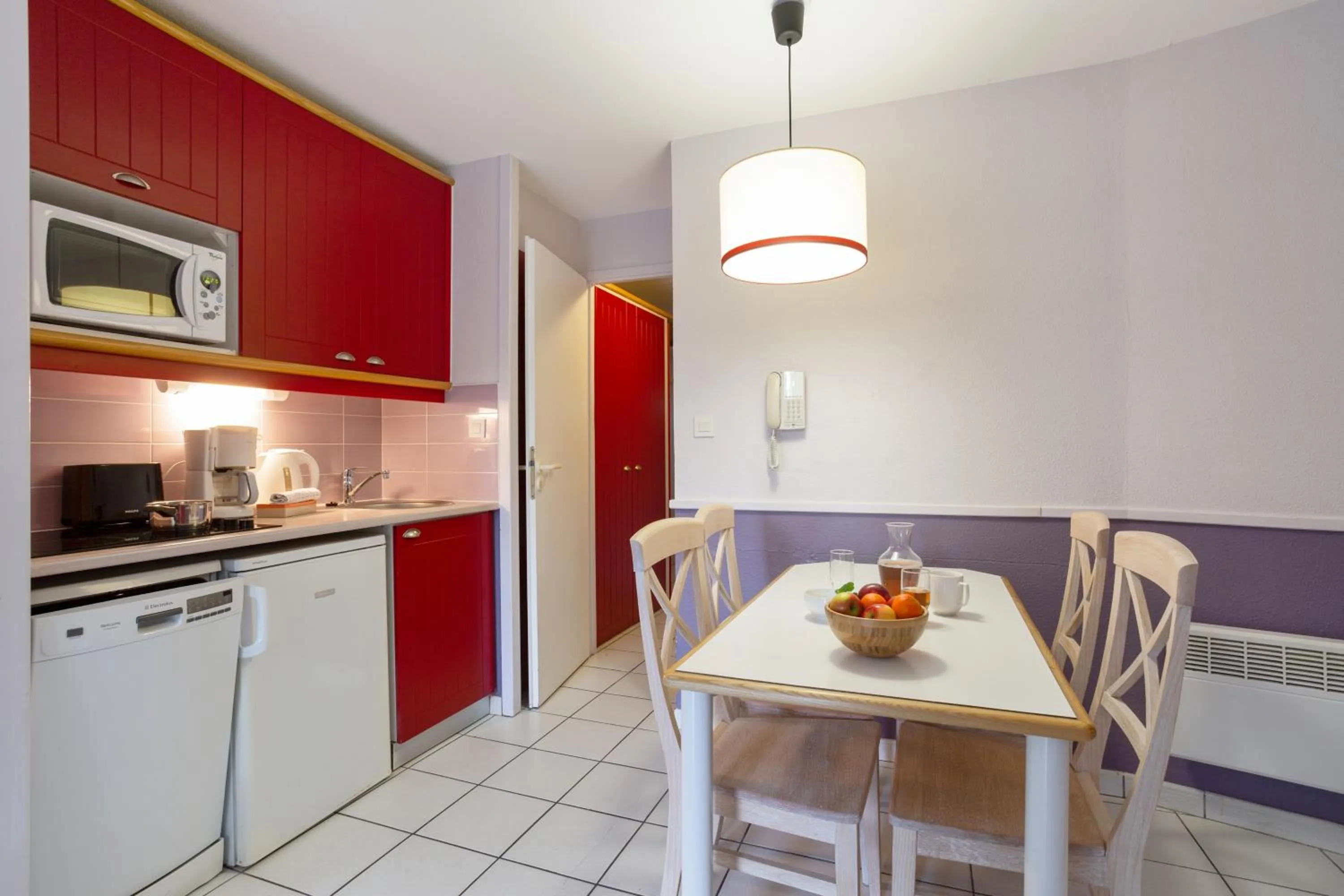 Kitchen or kitchenette in Village Pierre & Vacances Moliets