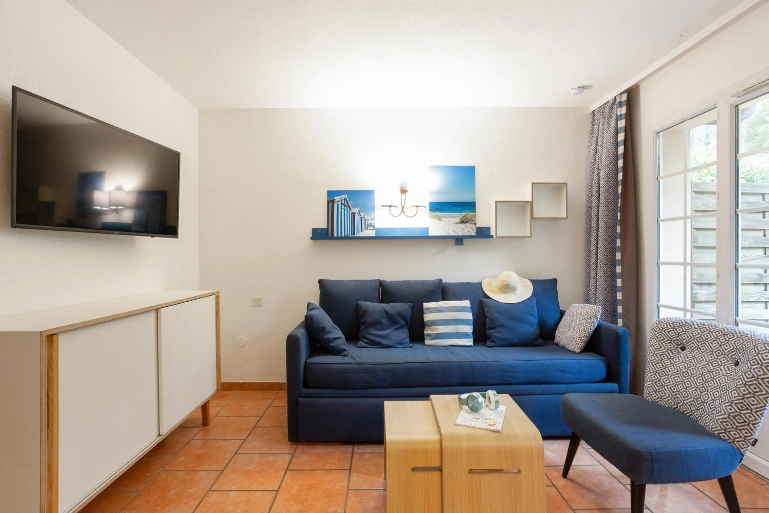 Communal lounge/ TV room in Village Pierre & Vacances Moliets