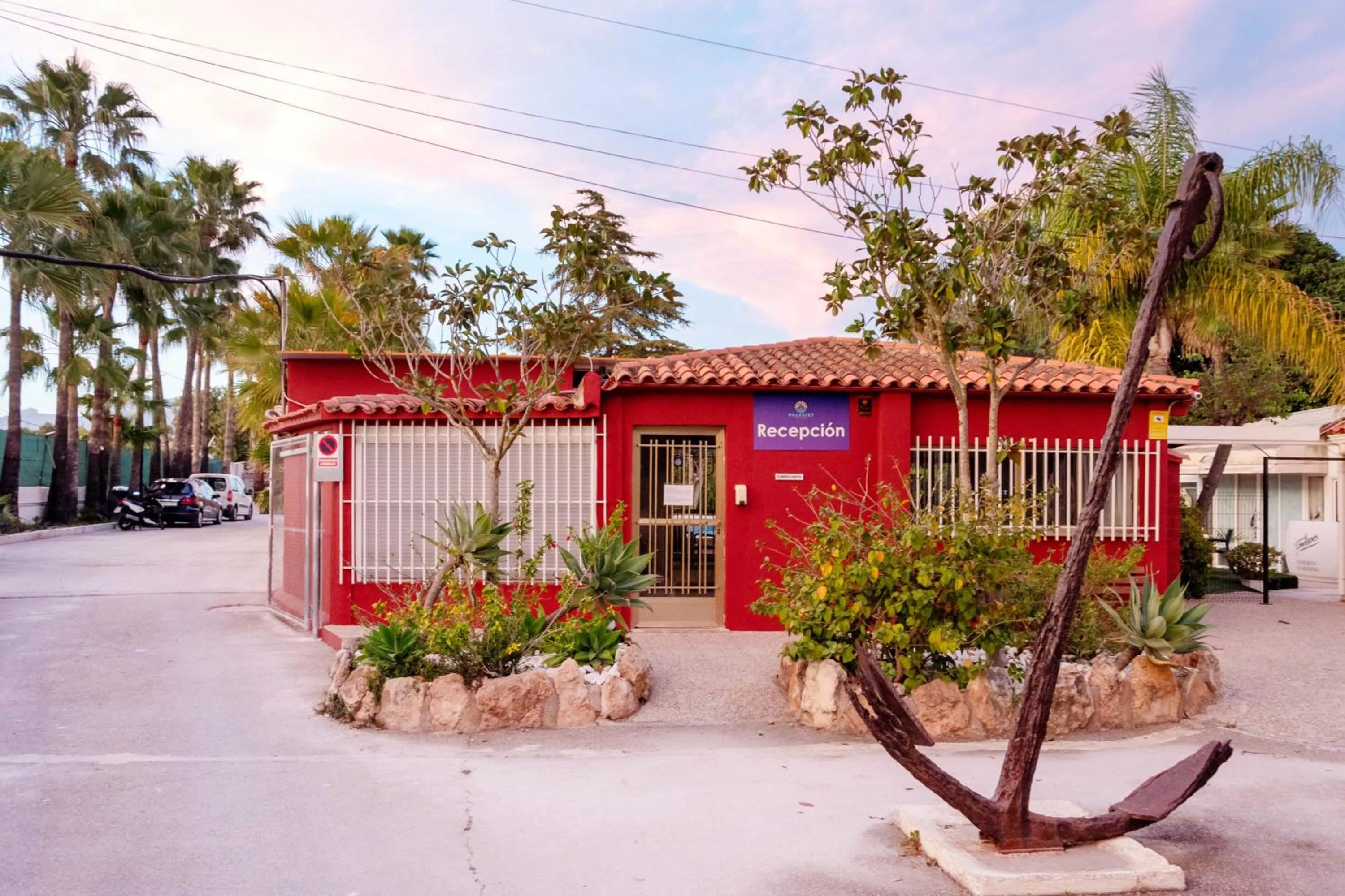 Property building in APARTAMENTOS PALASIET