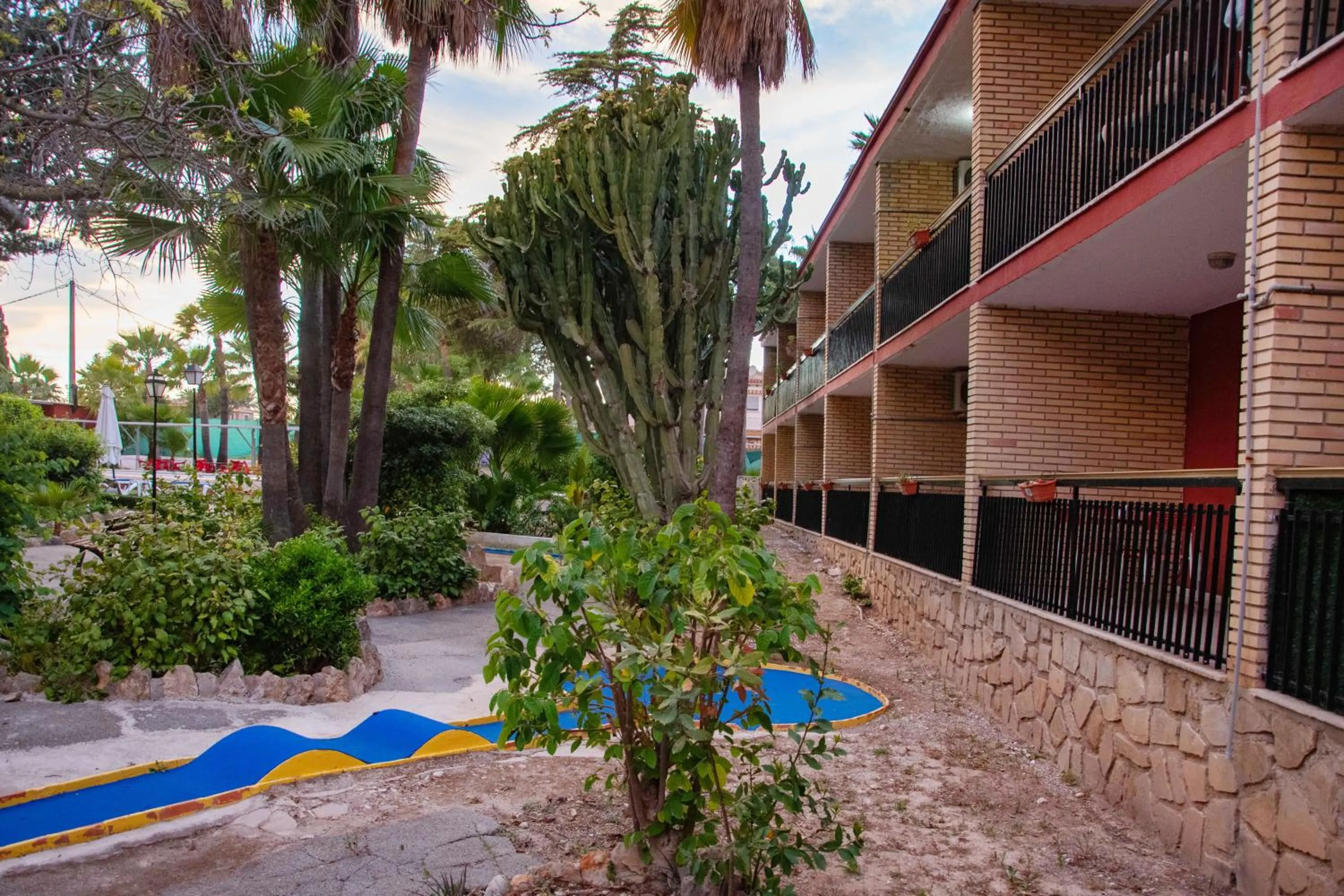 Property building in APARTAMENTOS PALASIET