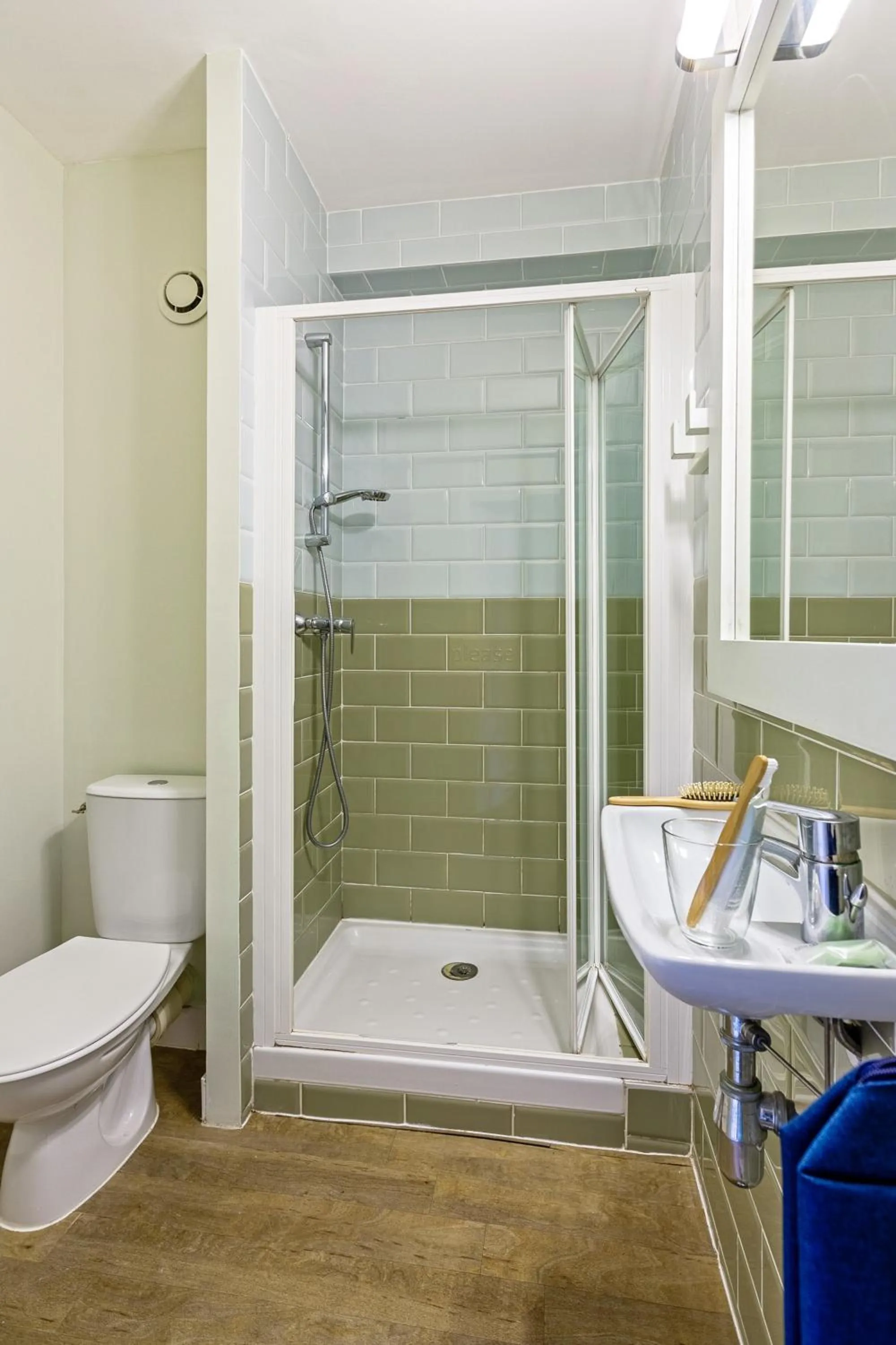 Shower in Résidence Pierre & Vacances Le Palais des Gouverneurs