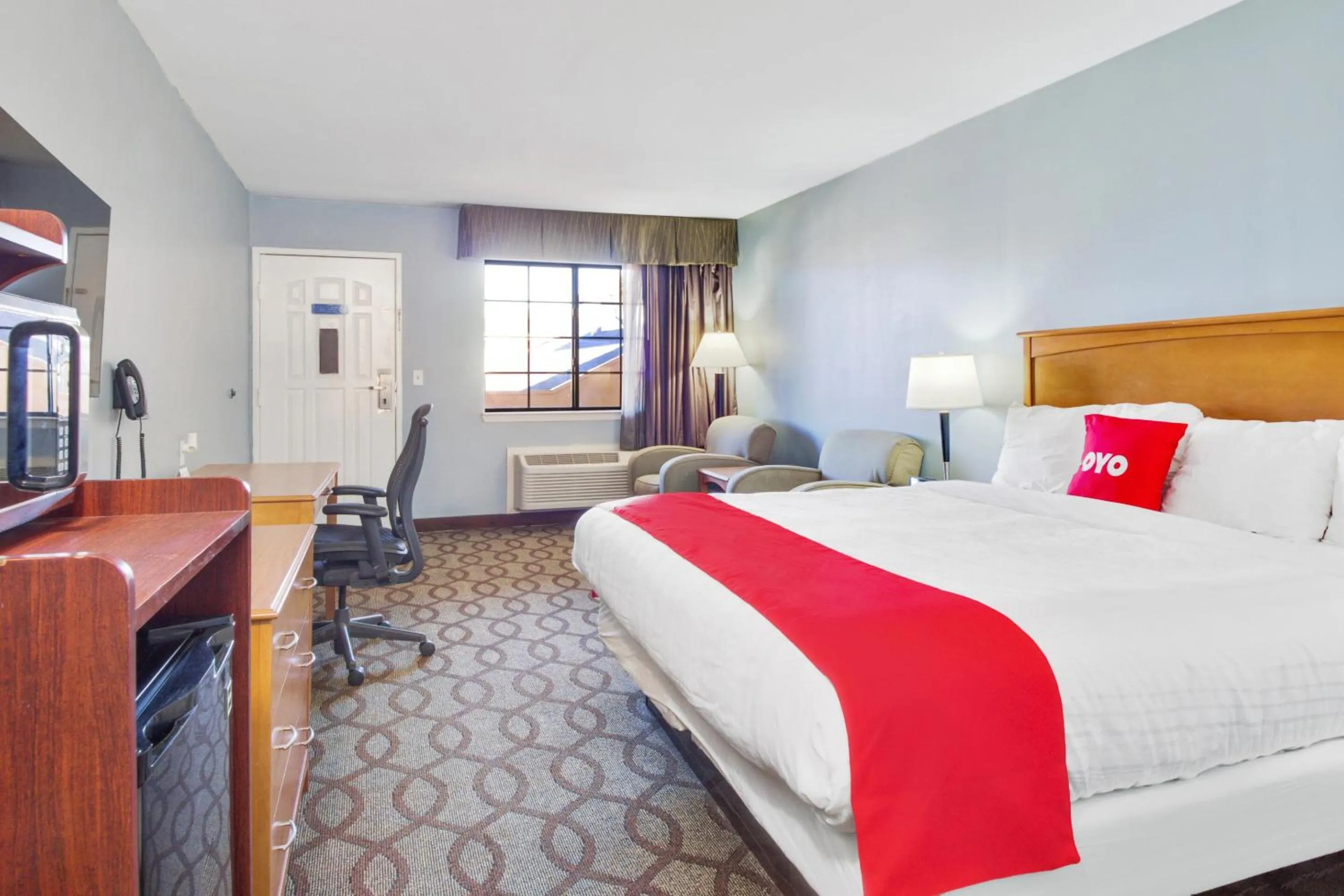 Bedroom, Bed in OYO Hotel Ingleside TX