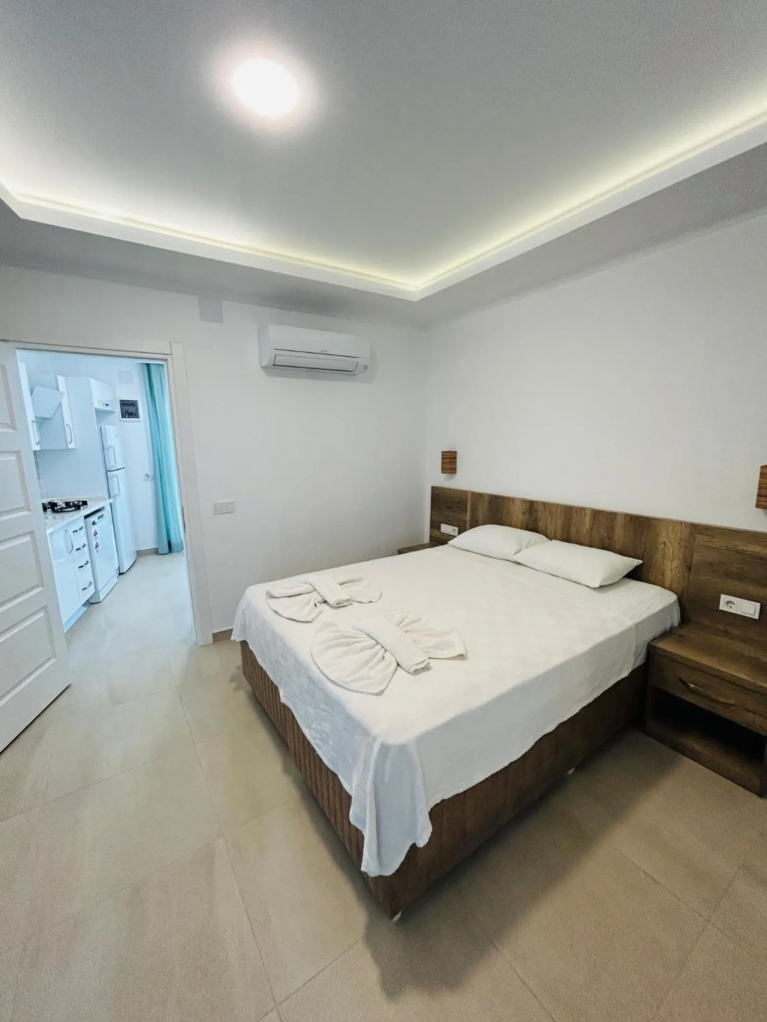 Photo of the whole room, Bed in dekatria rooms&aparts