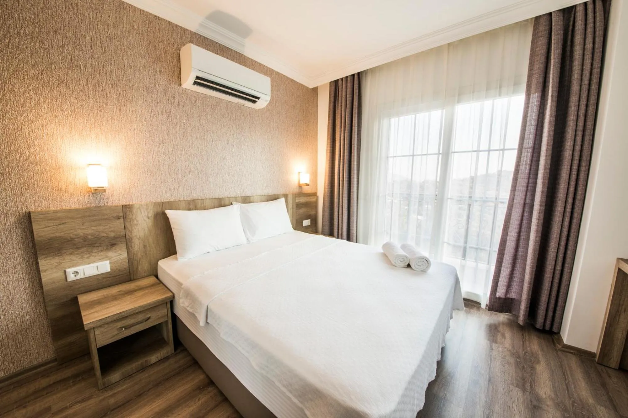 Bed in dekatria rooms&aparts