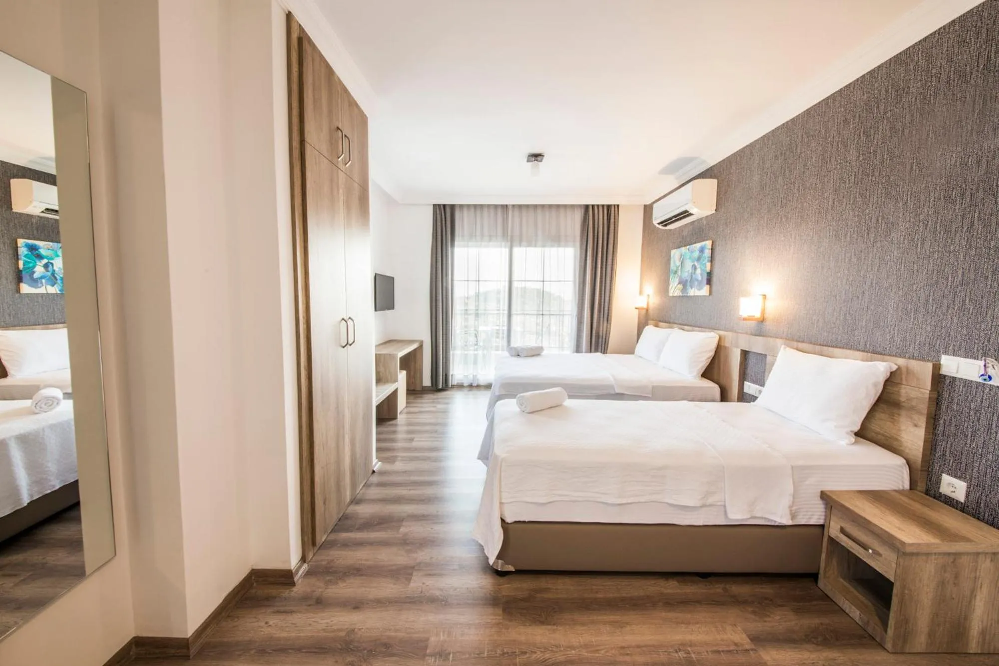 Bed in dekatria rooms&aparts