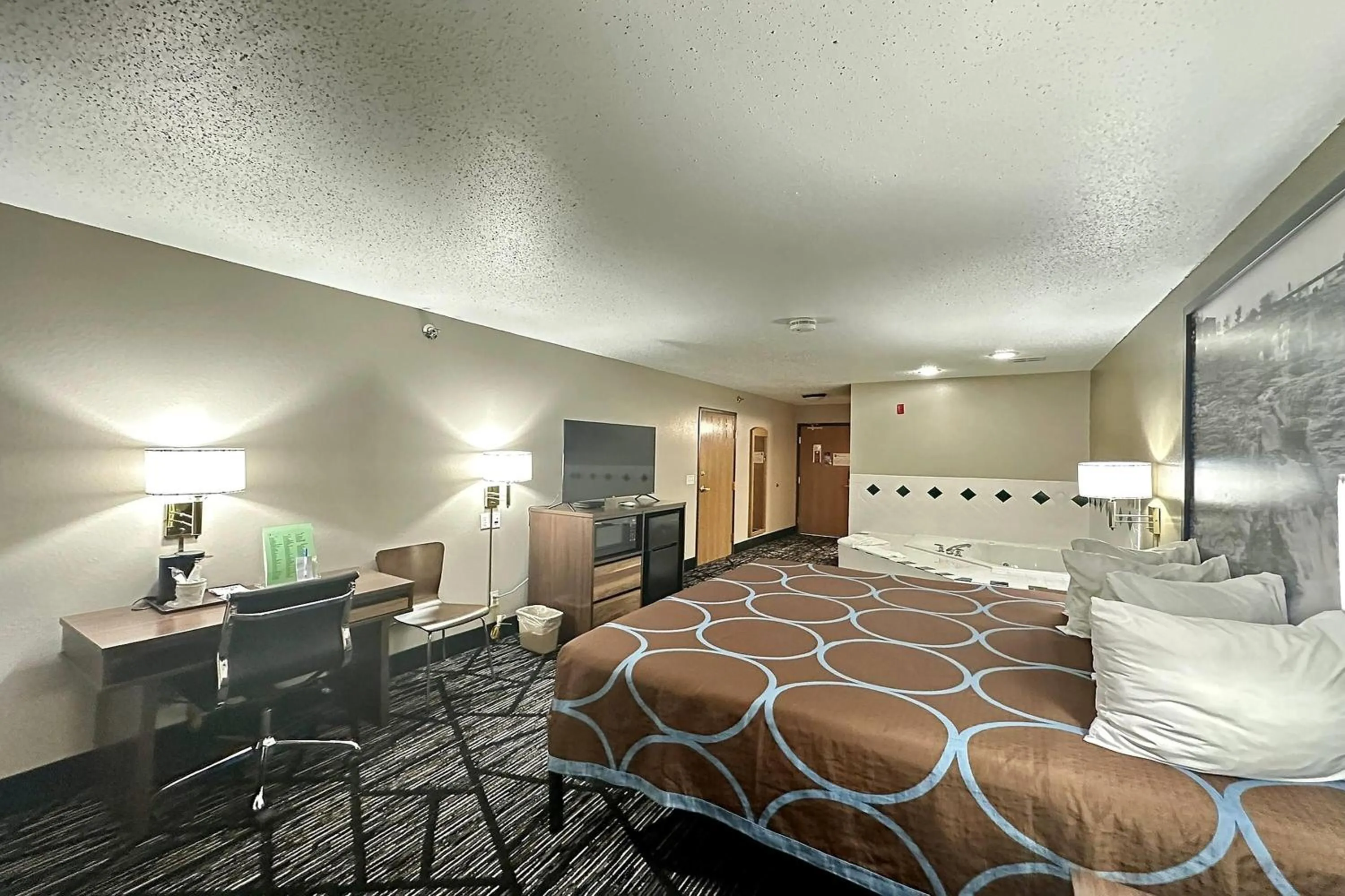 Photo of the whole room, Bed in Super 8 by Wyndham Sisseton