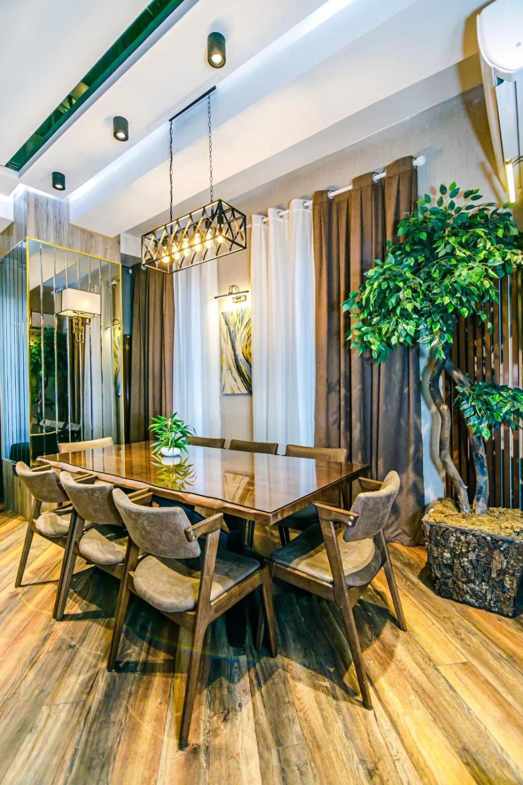 INDILA Luxury Apartment in Nizami street