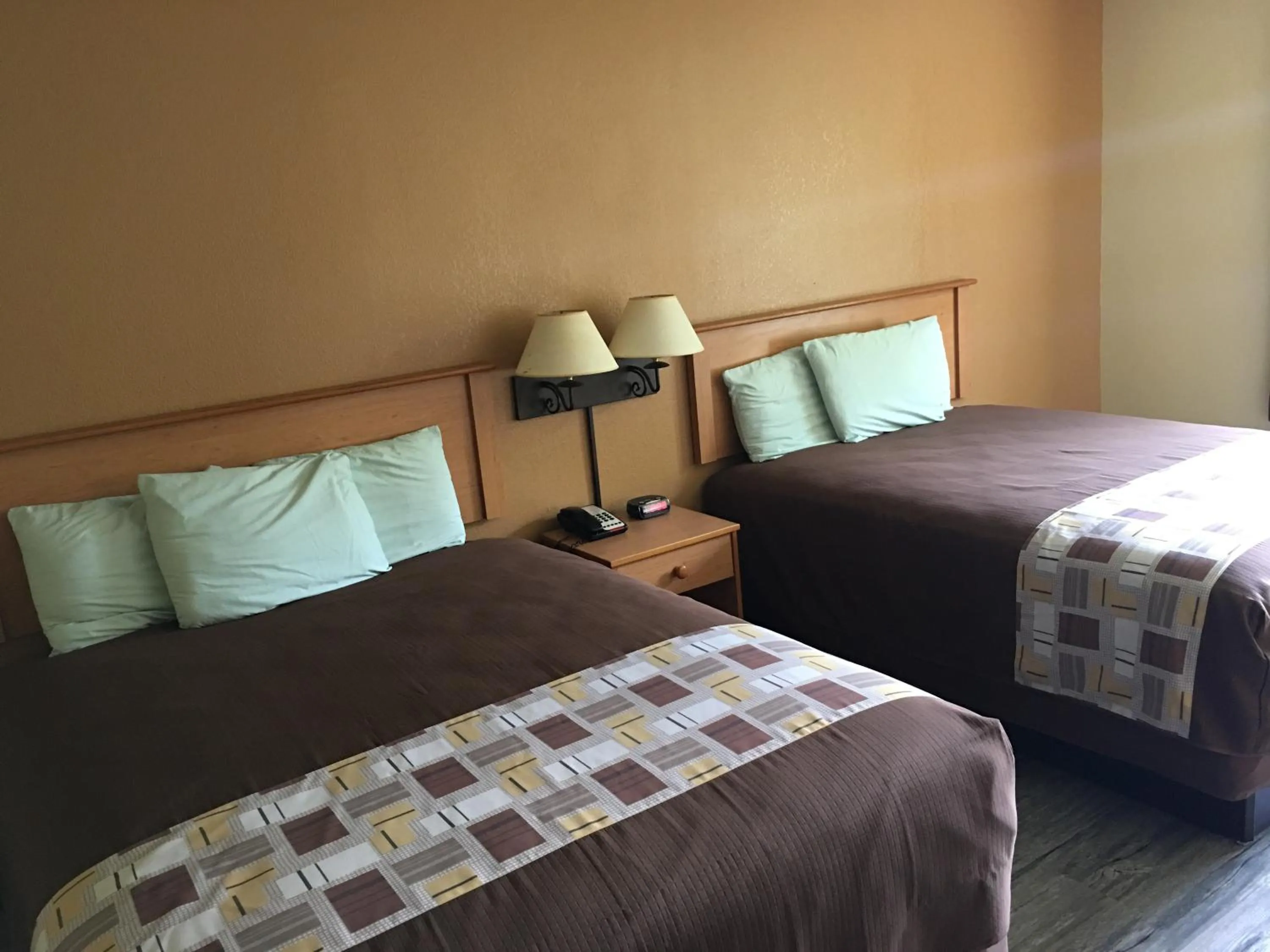 Bed in Hometown Inn-Soddy Daisy