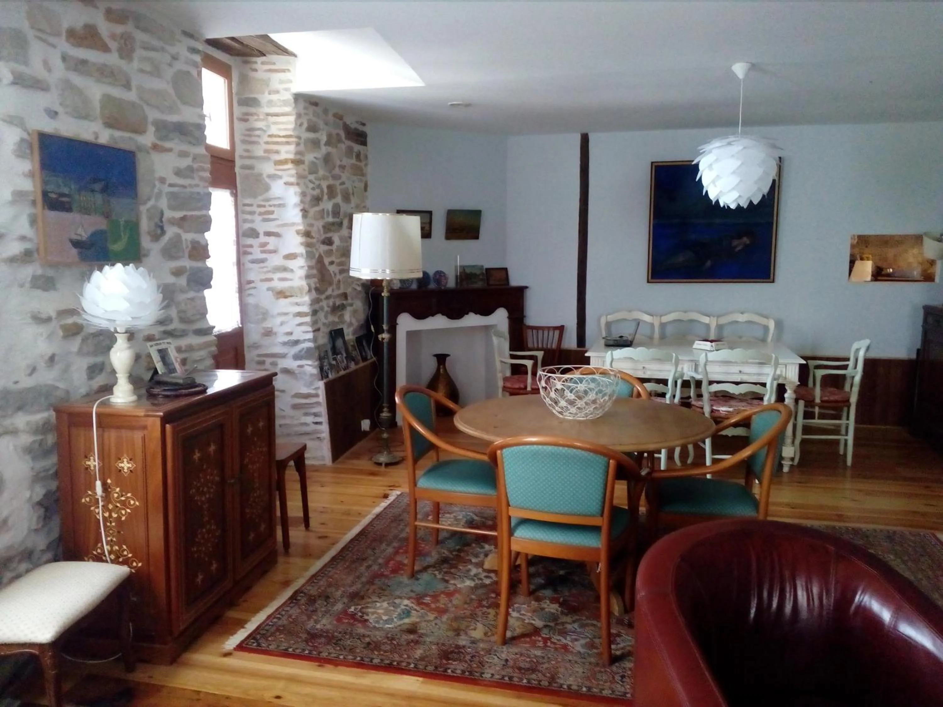 Restaurant/places to eat in AUX ROSIERS