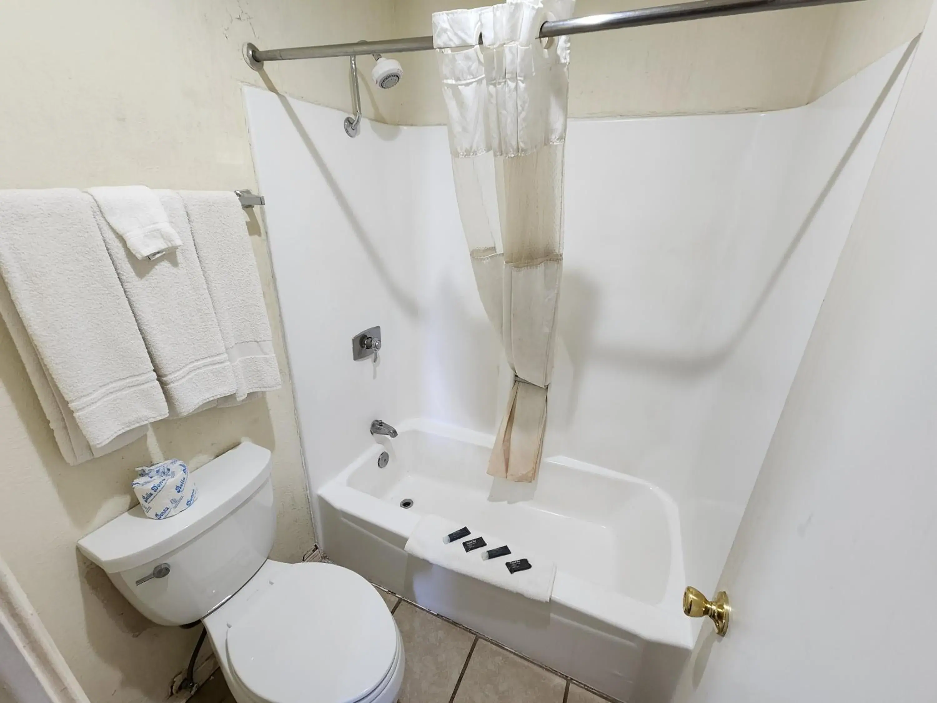 Family Room in Satellite Inn Family Room in Satellite Inn