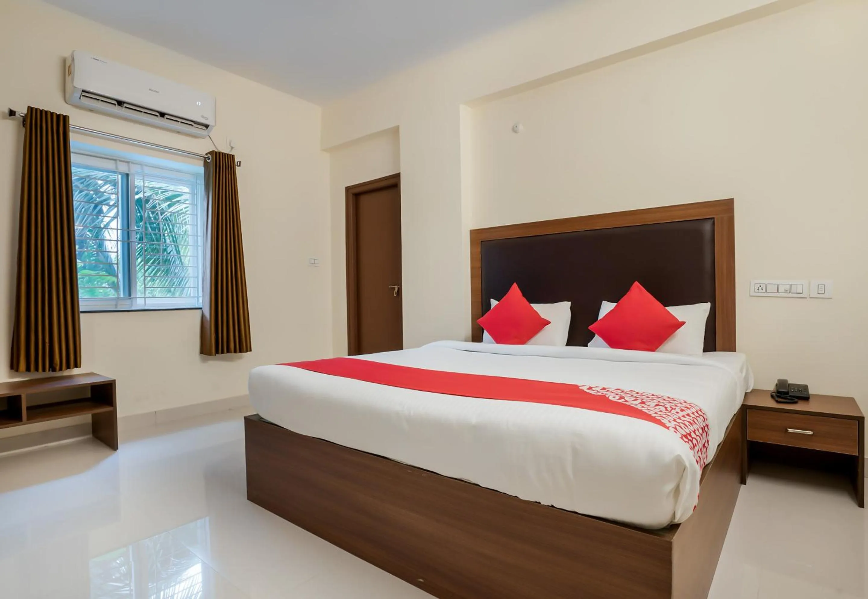 Bedroom, Bed in Super Hotel O Gokul Grand Near SR Nagar Police Station