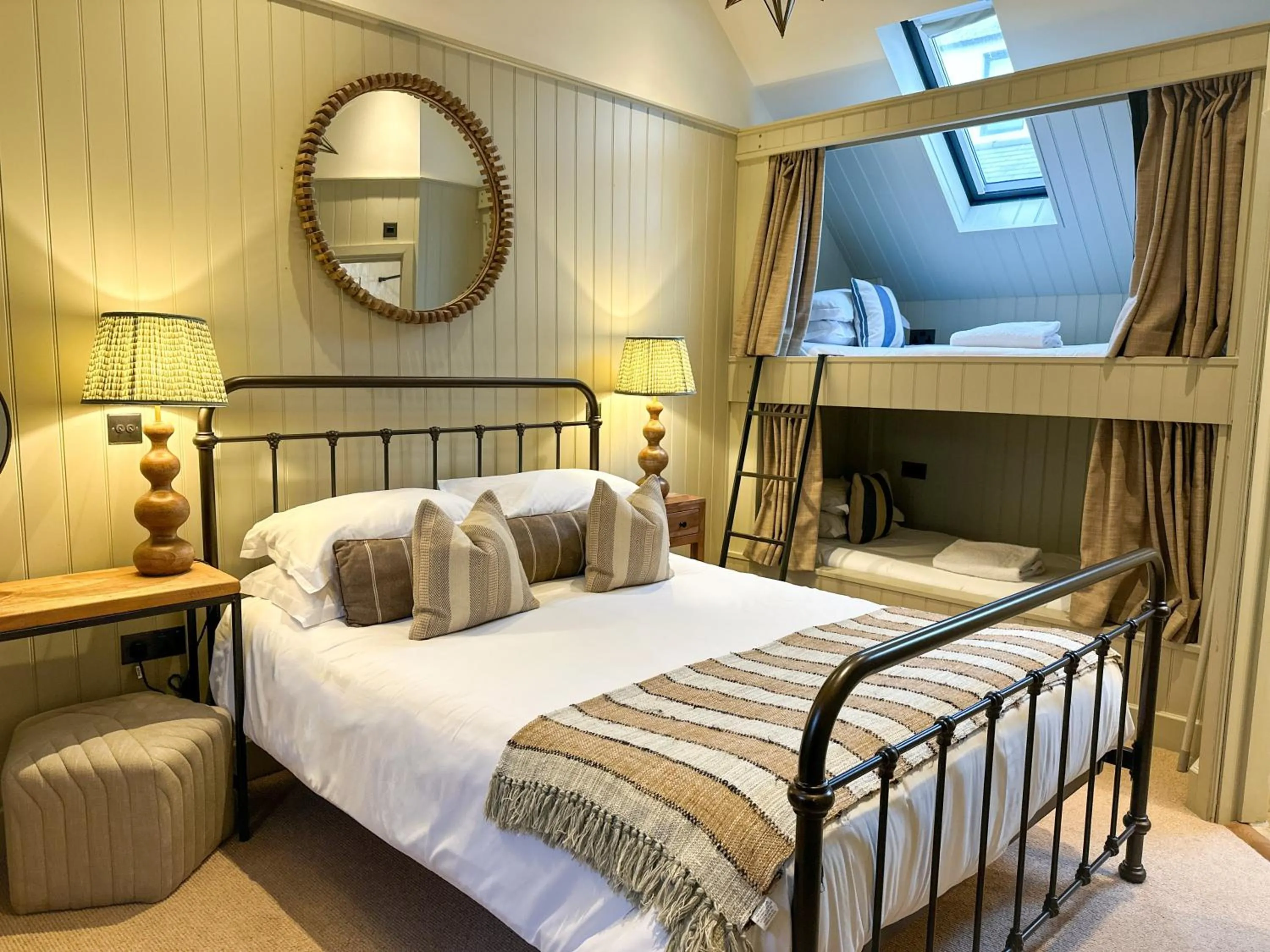 Bedroom, Bed in Beadnell Towers Hotel