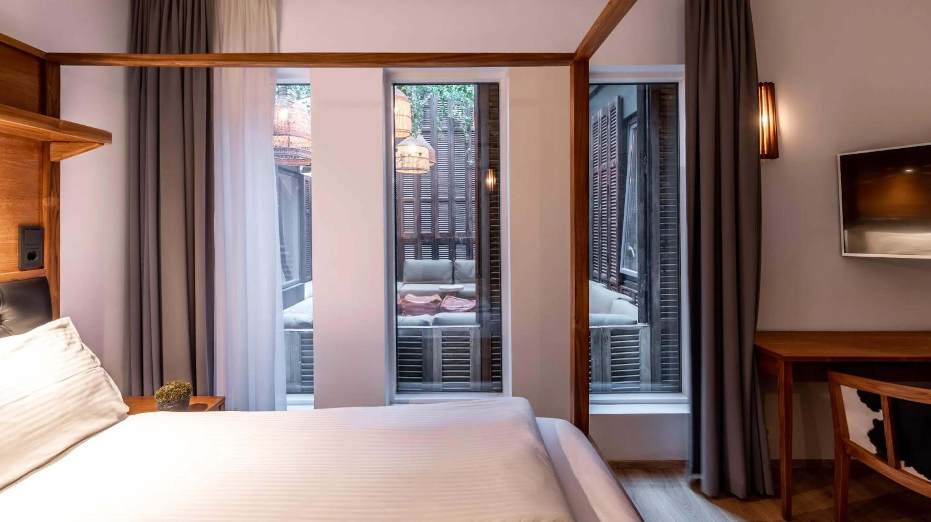 View (from property/room), Bed in Hotel Von