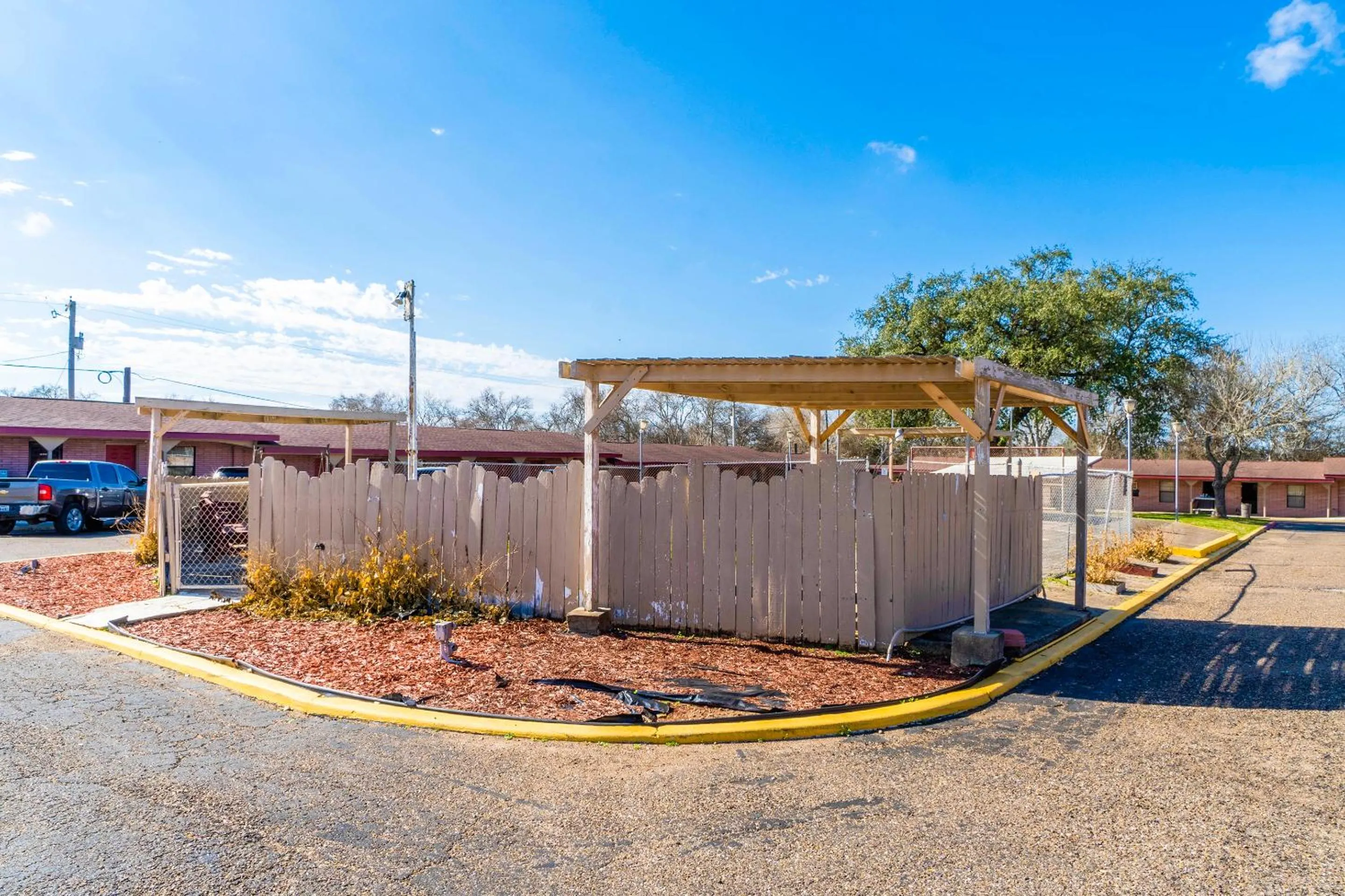 Area and facilities in Capital O Hotel Beeville -US 181