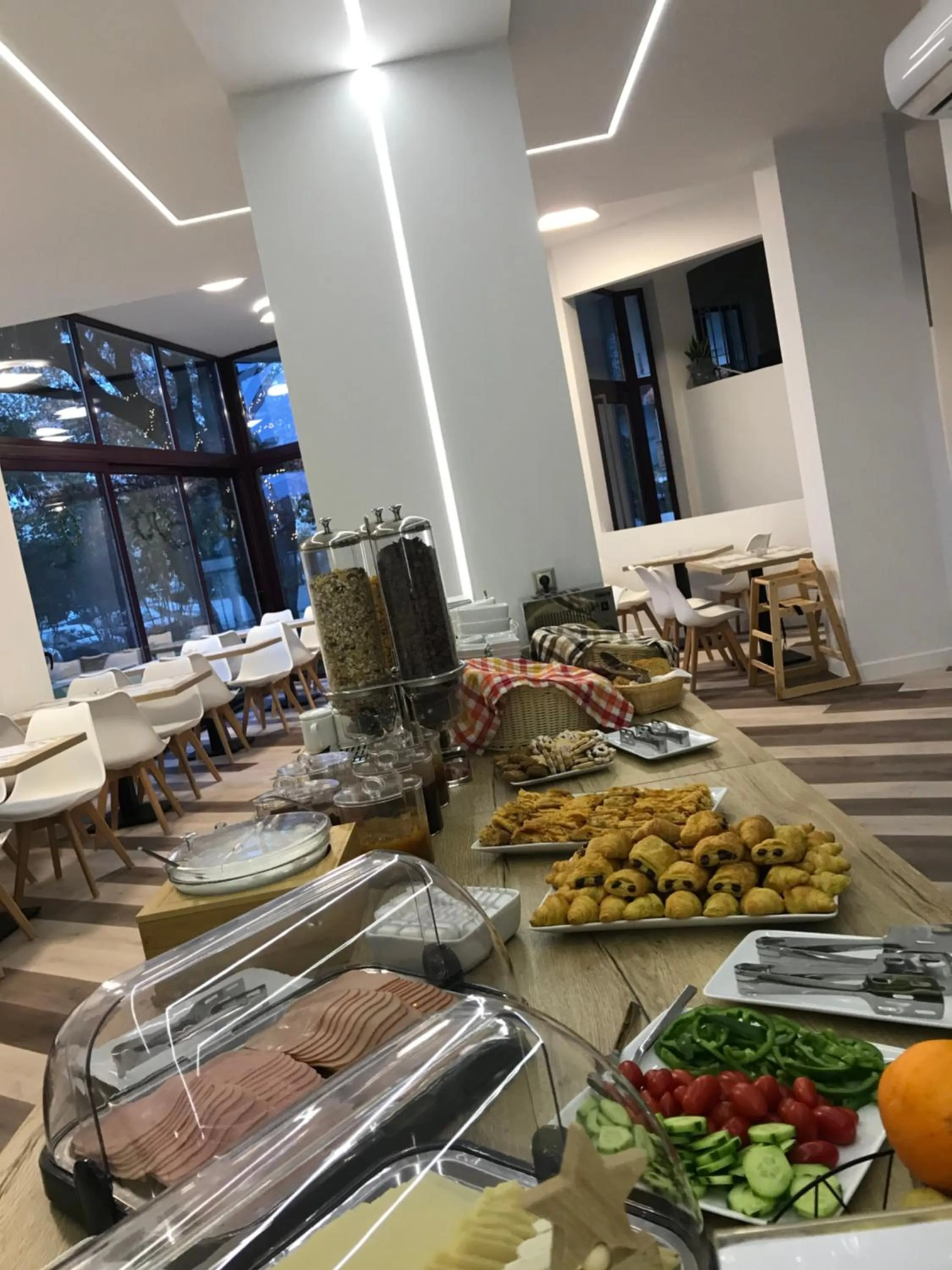 Food and drinks in Avra Nafpliou