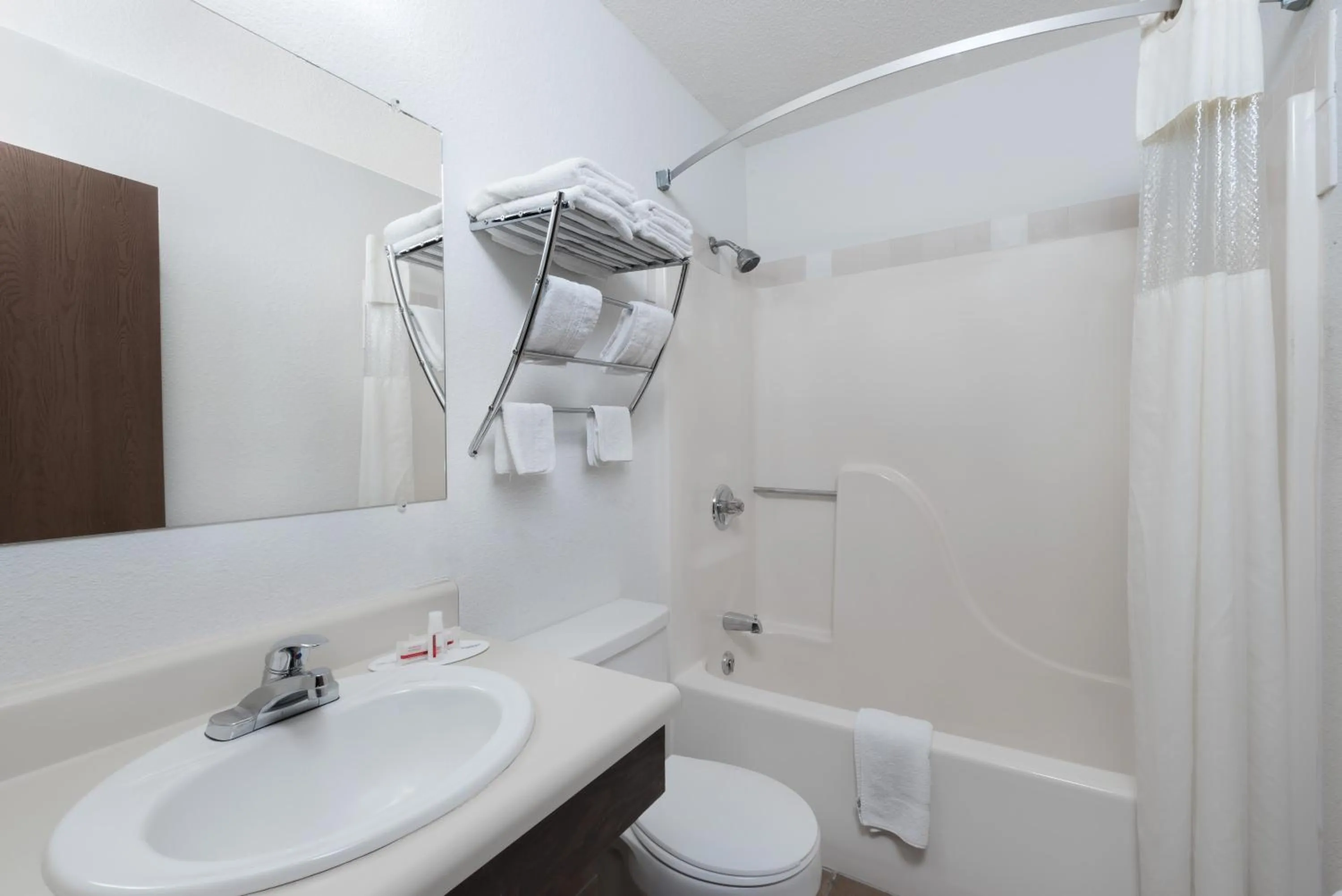 Bathroom in Super 8 by Wyndham Winner SD