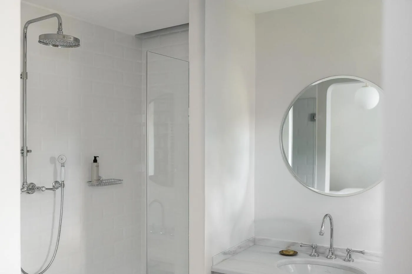 Shower in Villa Arnica, a Member of Design Hotels