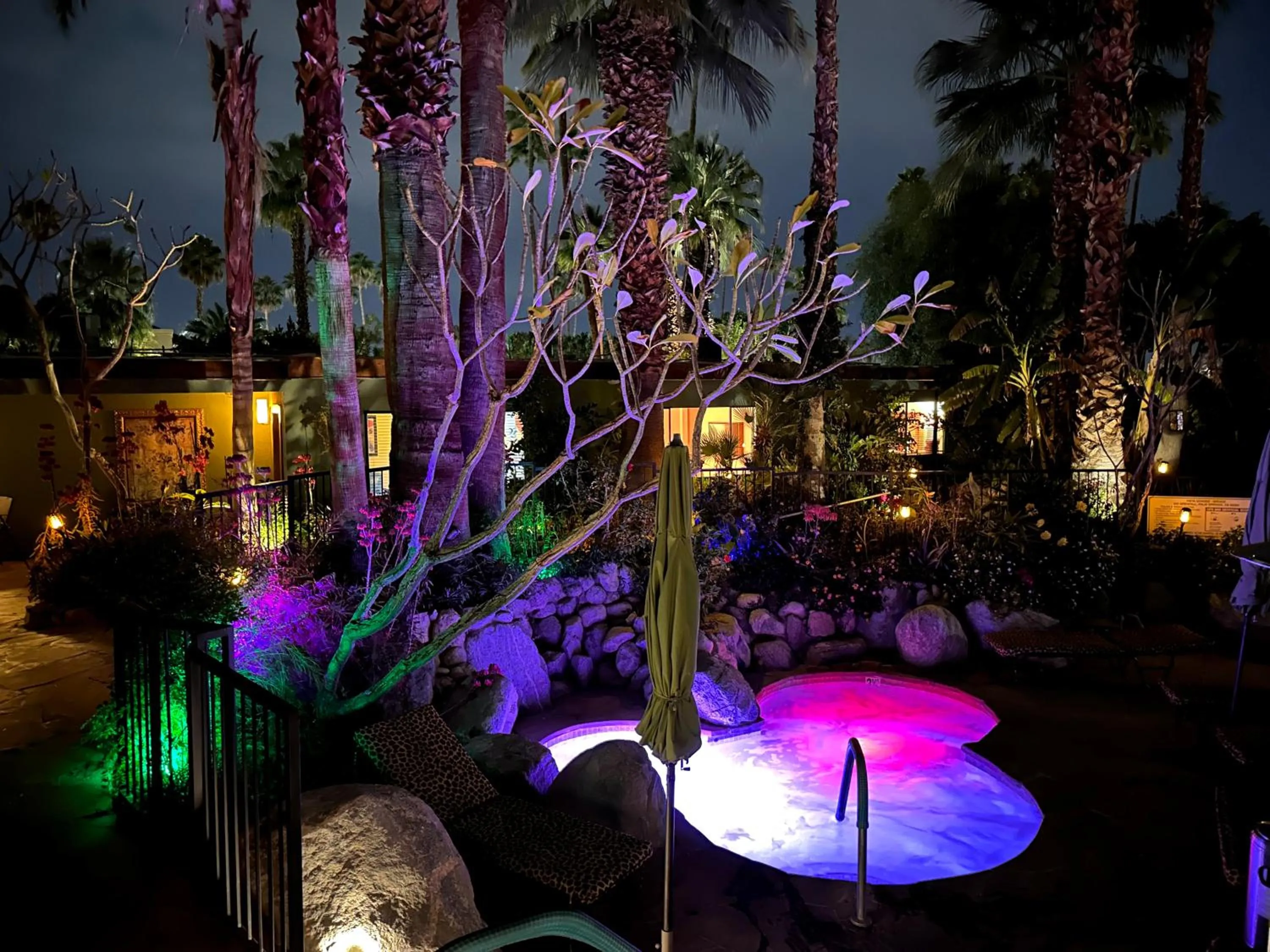 Vista Grande Resort - A Gay Men's Resort