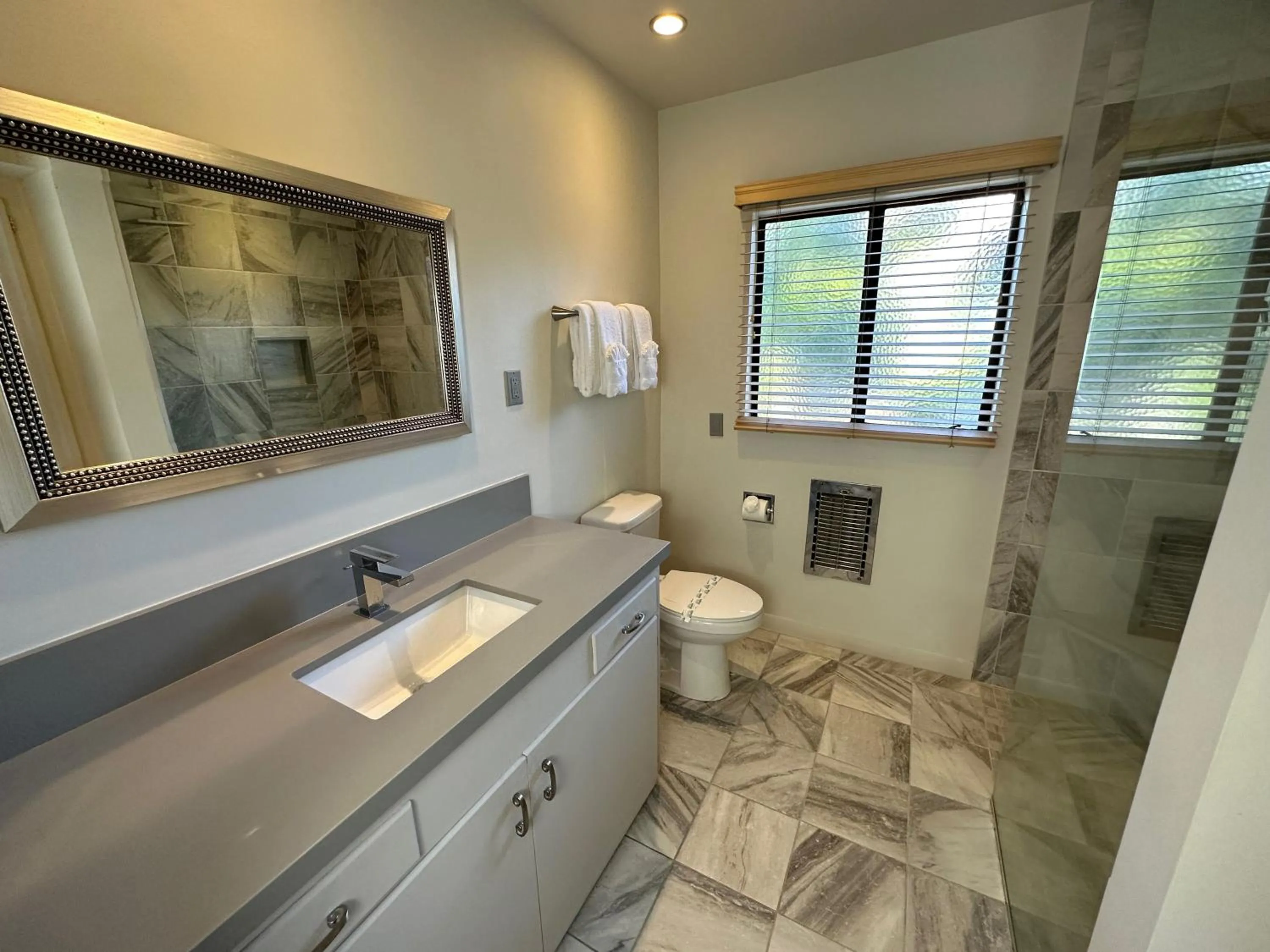 Vista Grande Resort - A Gay Men's Resort